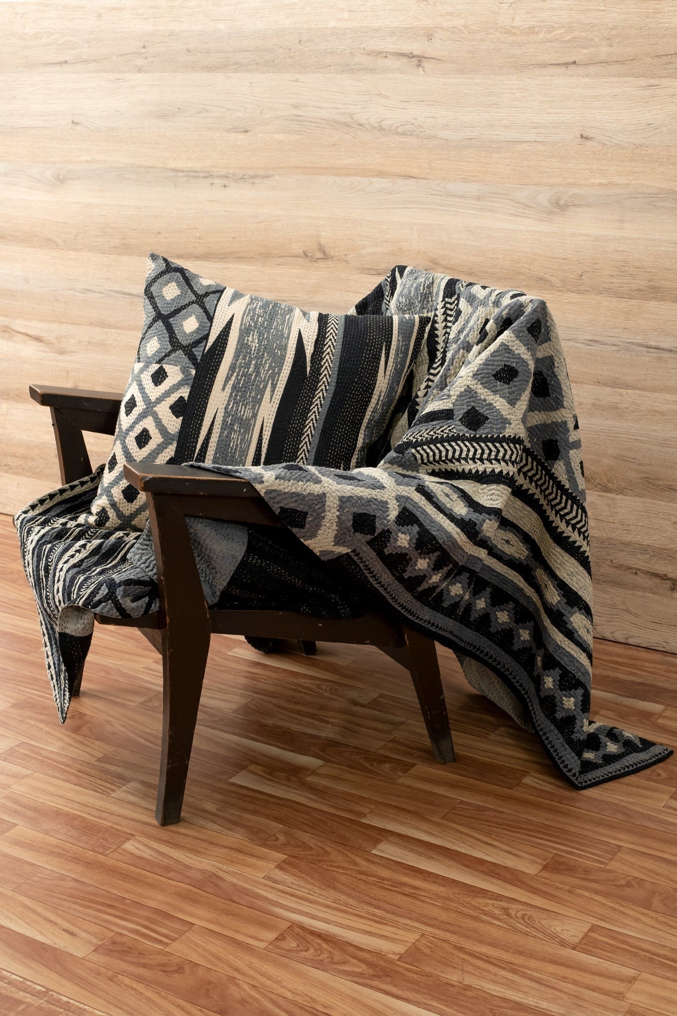 Monotone Ikat Vintage Kantha Throw - Monotone Black