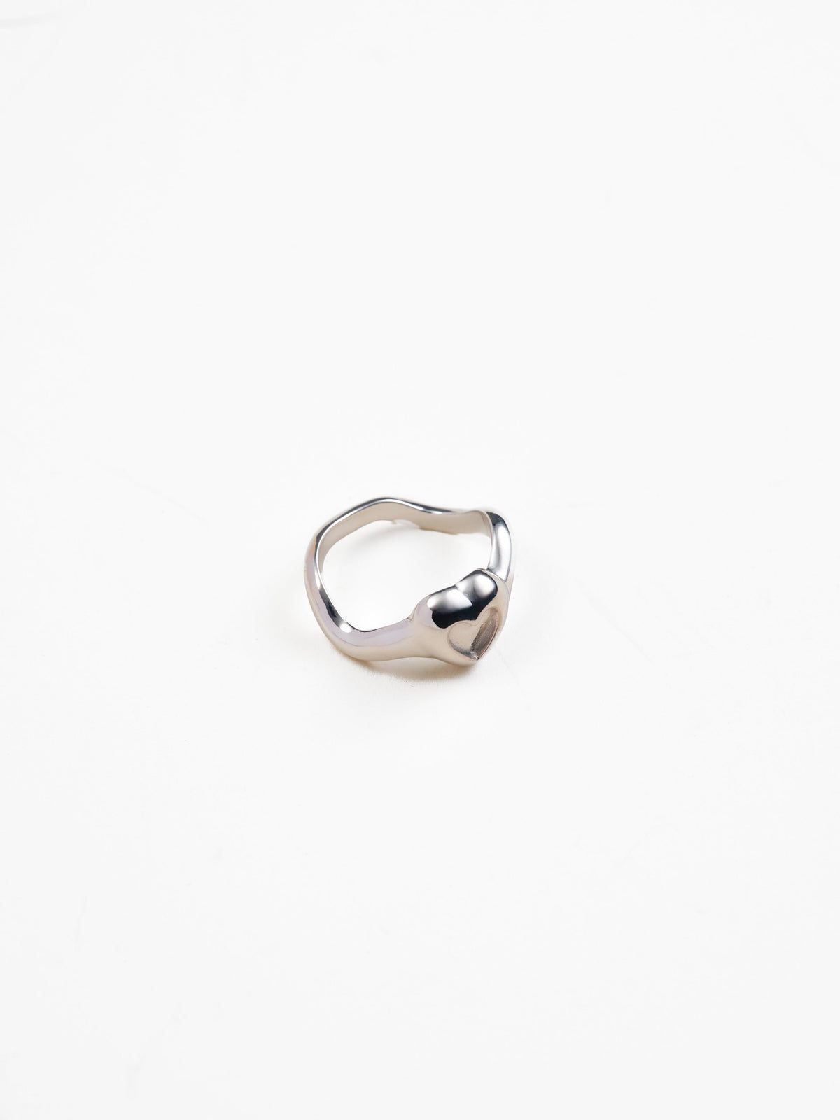 Betsy Heart Ring