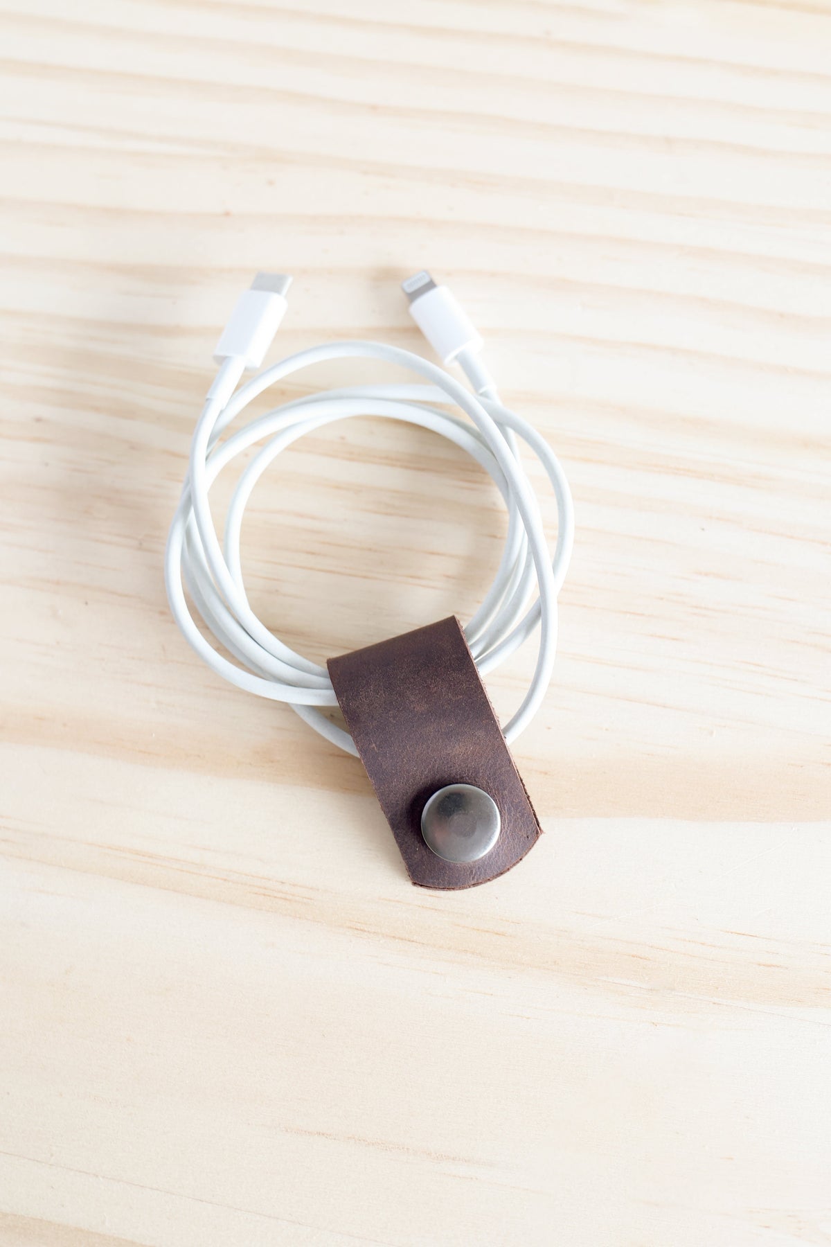 Leather Cord Keepers | set of 3 - Osadia Concept Store