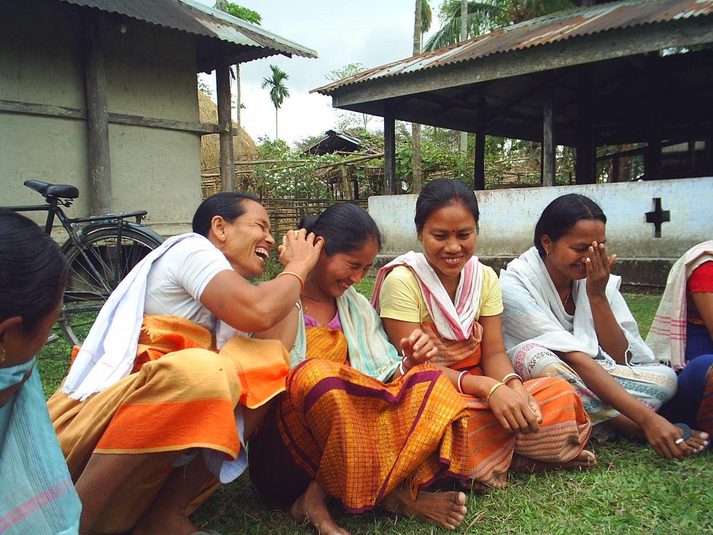 BLOCK Handwoven Cruelty-free Silk Throw – Fair Trade – Artisan Made