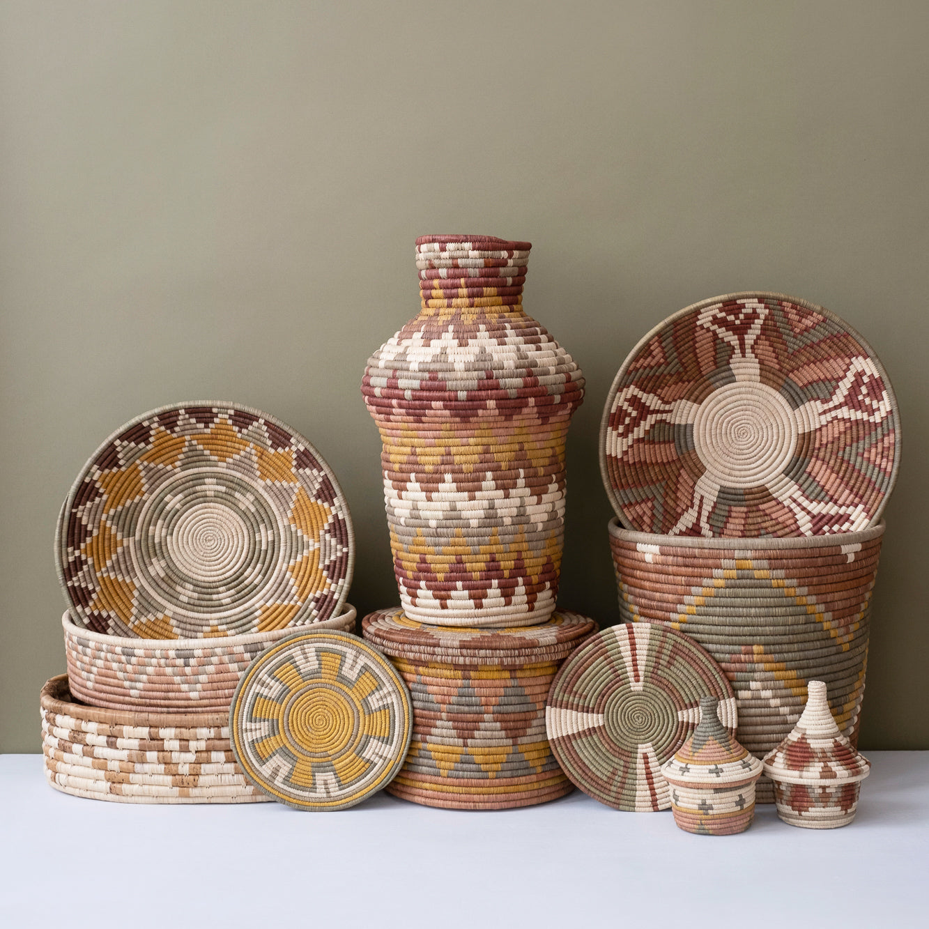 Wide Zig Zag Bucket Basket ~ Elevate Collection