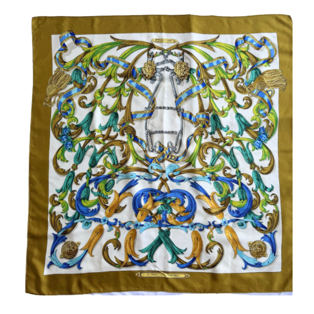 Mors a la Conetable Vintage Scarf Drawstring Crossbody Bag