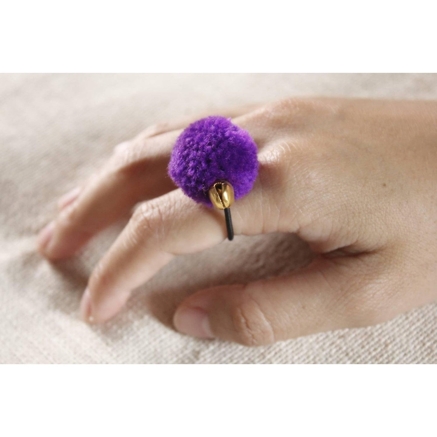 Pom Pom Elastic Ring - Thailand