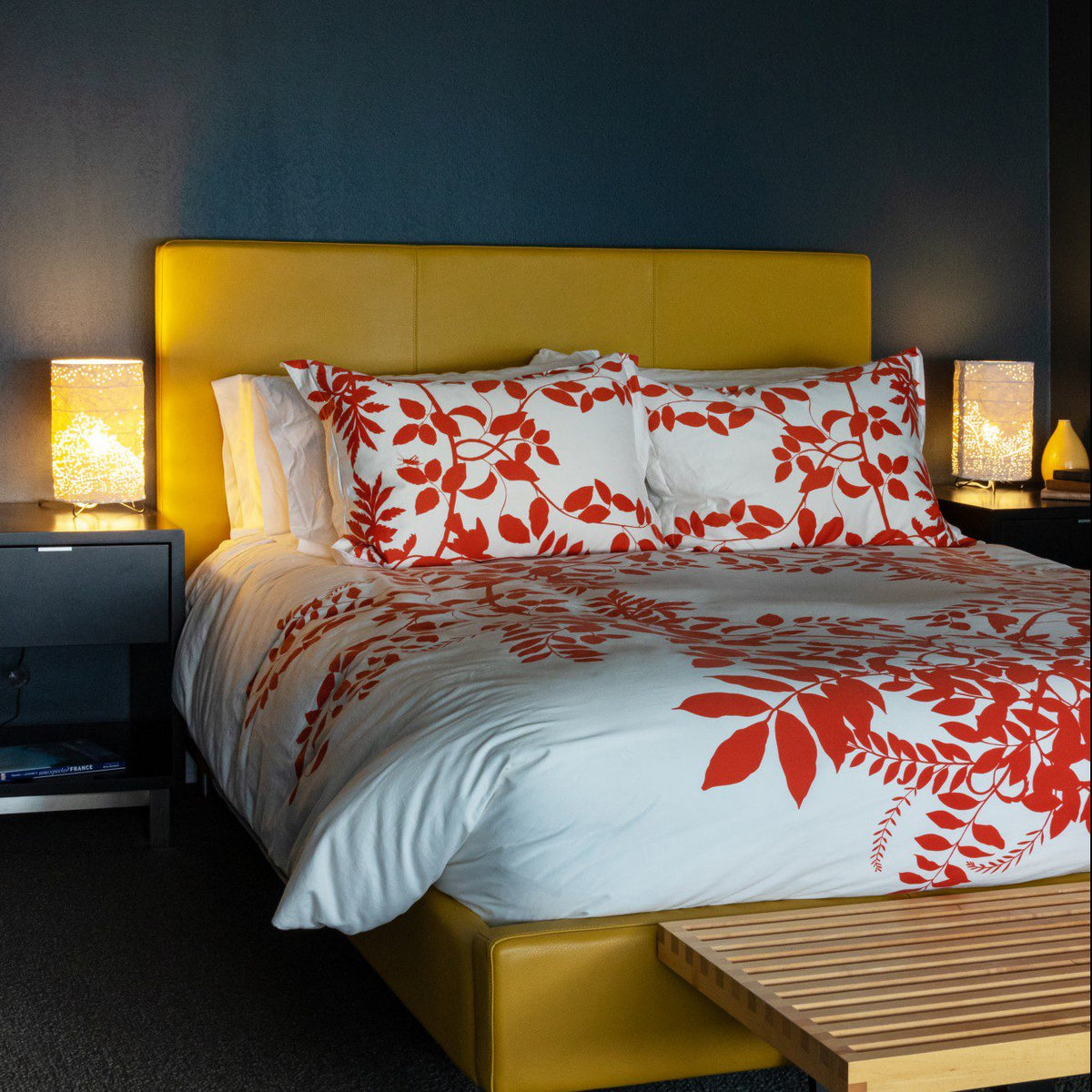 Soji Stella Solace Cylinder Northwest Table Lamp