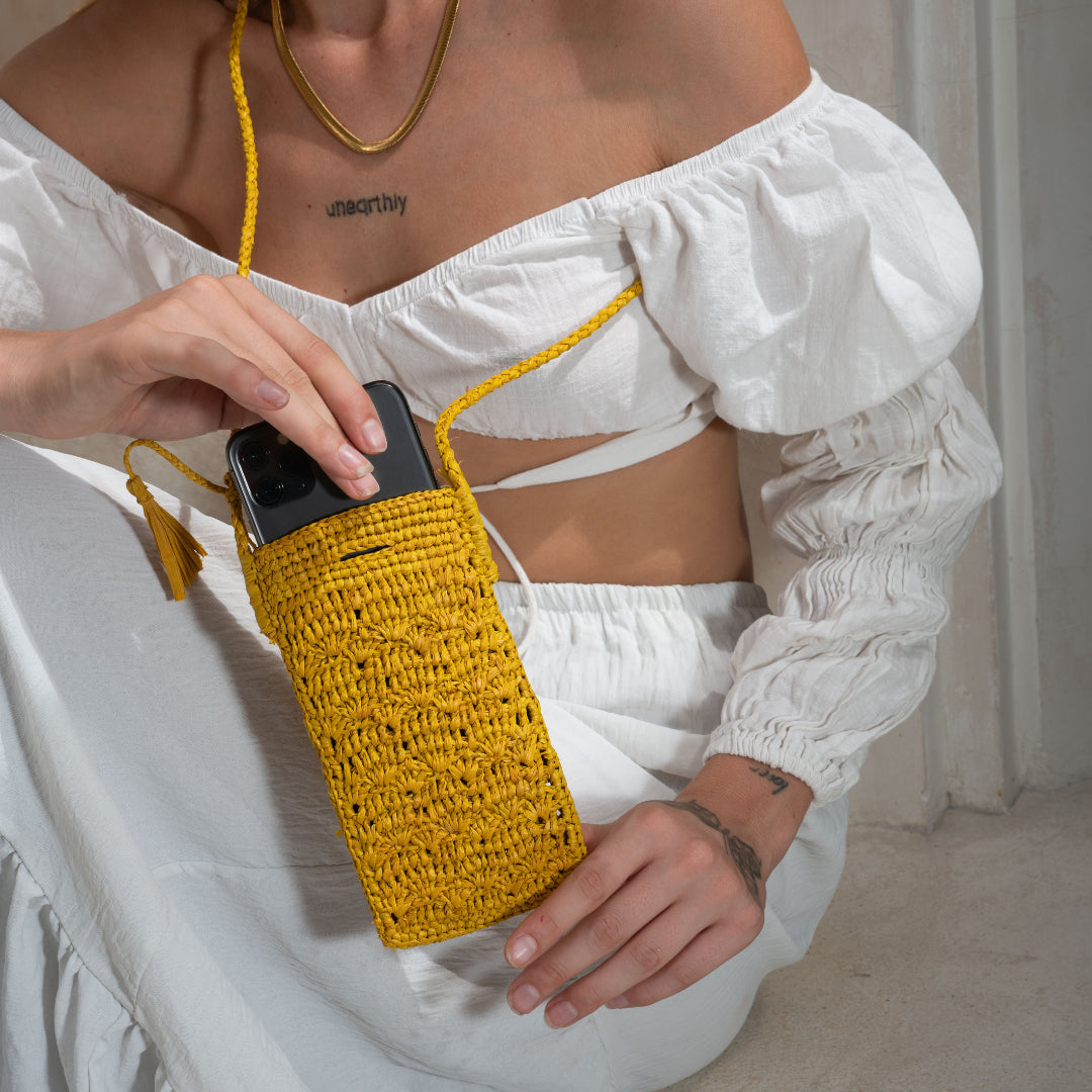 Poushy Phone Pouch