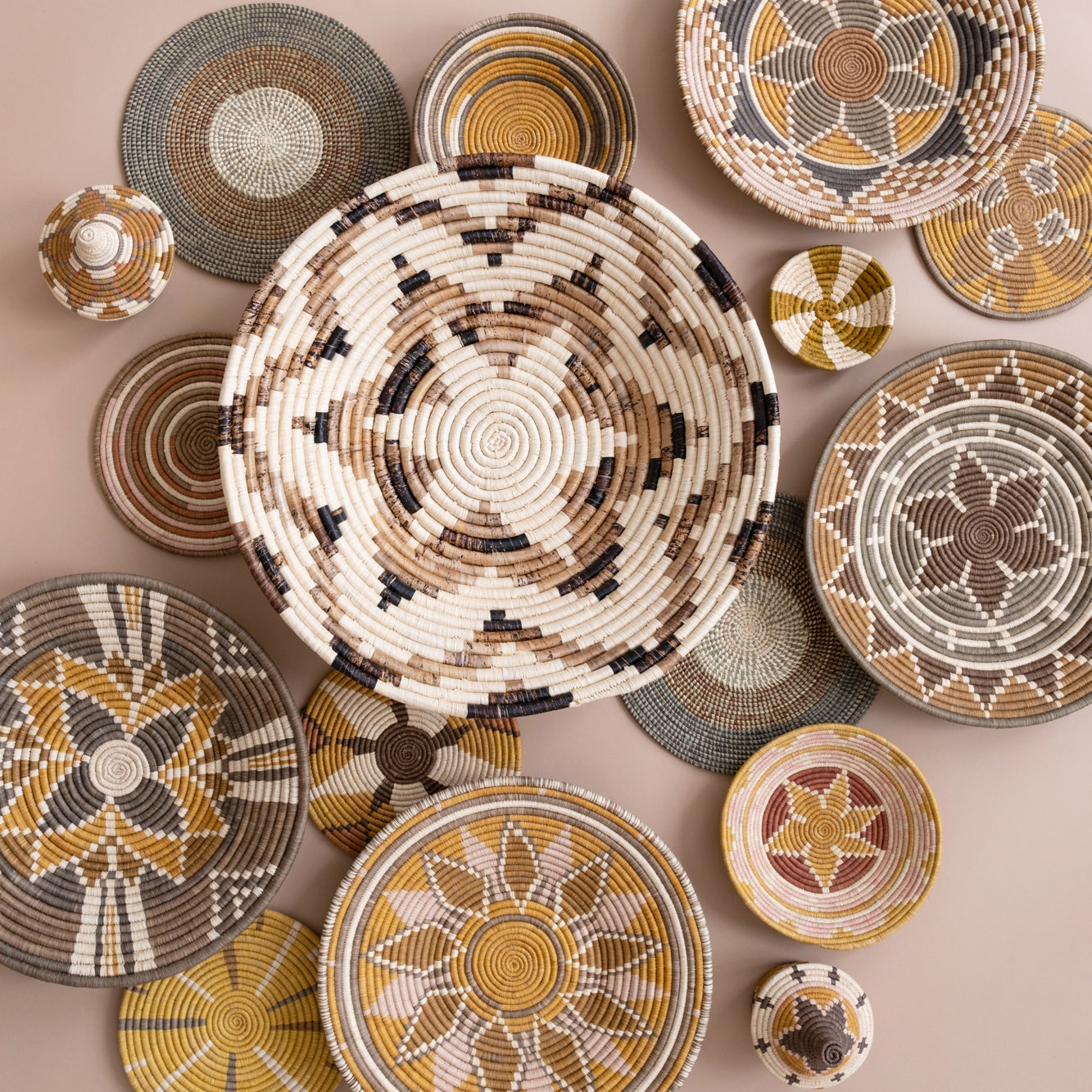 Large Layered Petal Basket ~ Banana Fiber - Osadia Concept Store