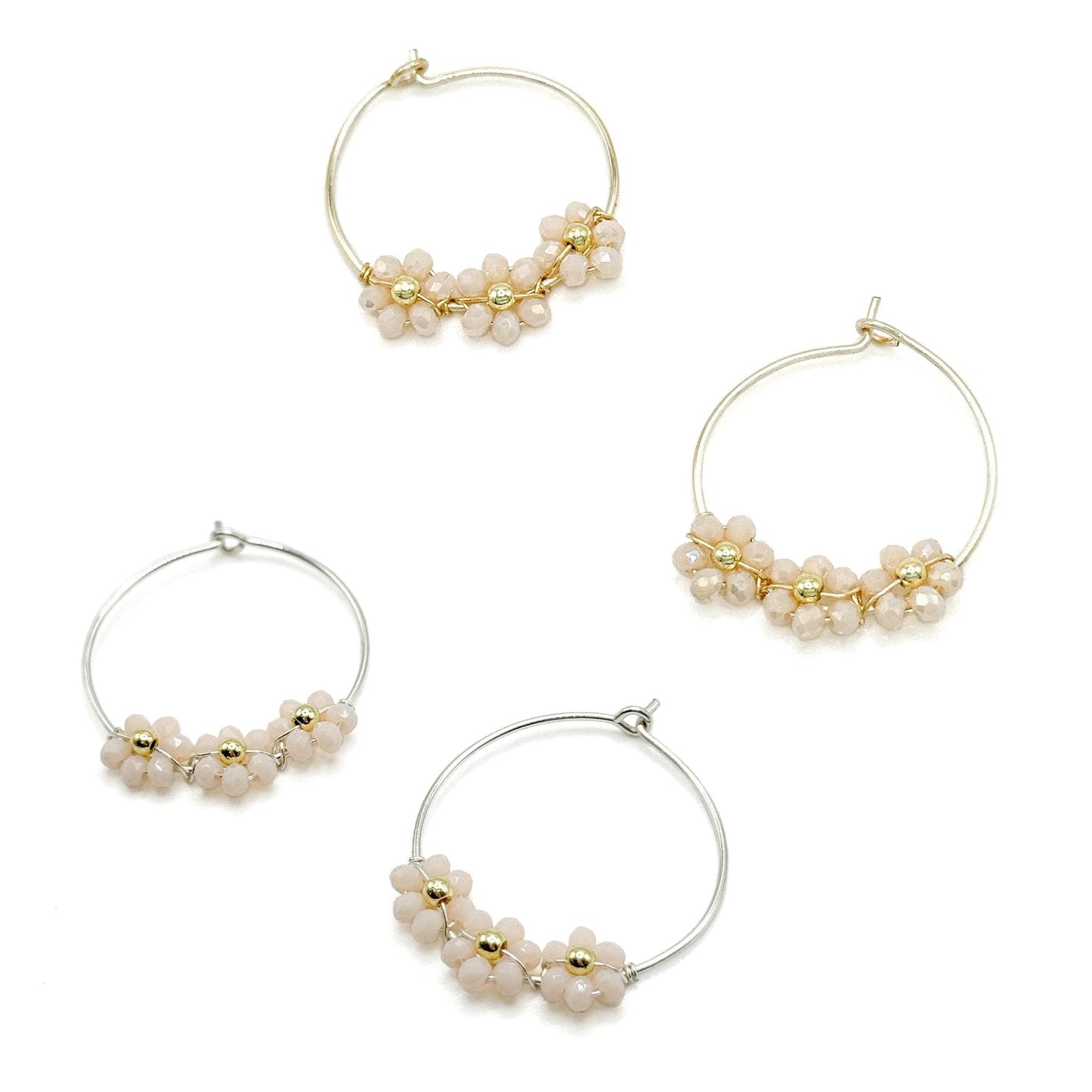 Daisy gold earrings