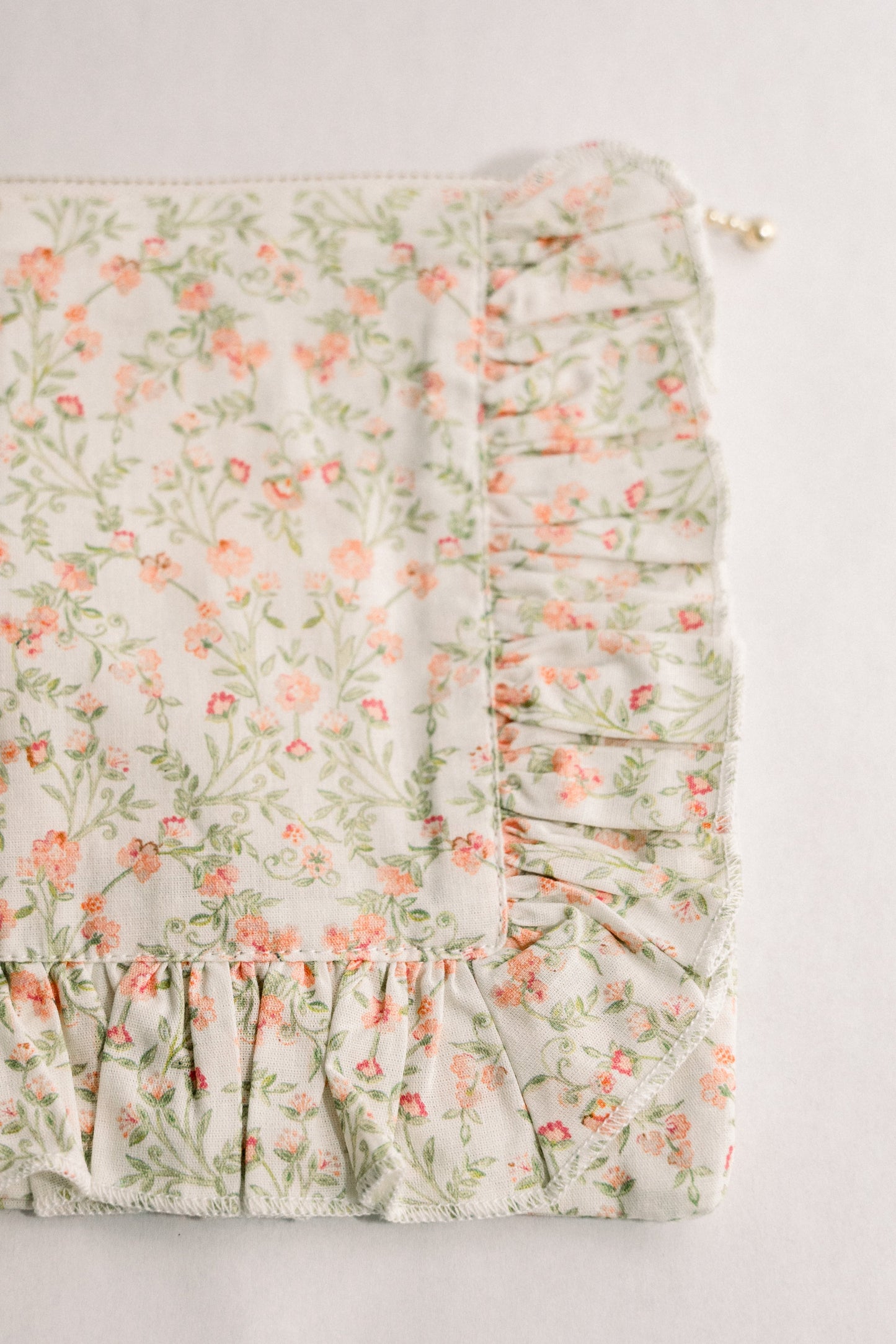 Vintage-Inspired Floral Pouch- Douce Pétale