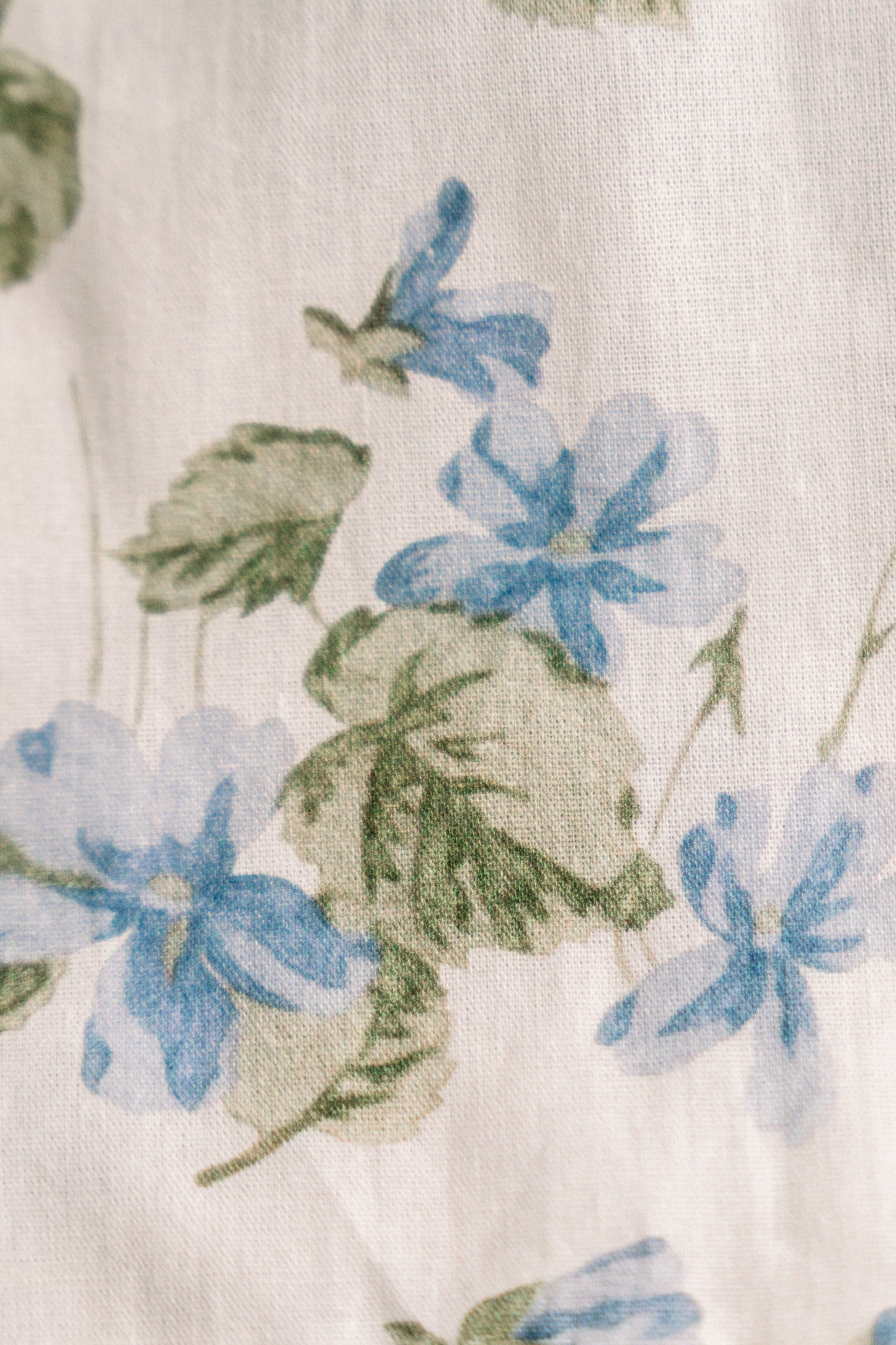 Vintage-Inspired Floral Pouch- Fleurs bleues - Osadia Concept Store