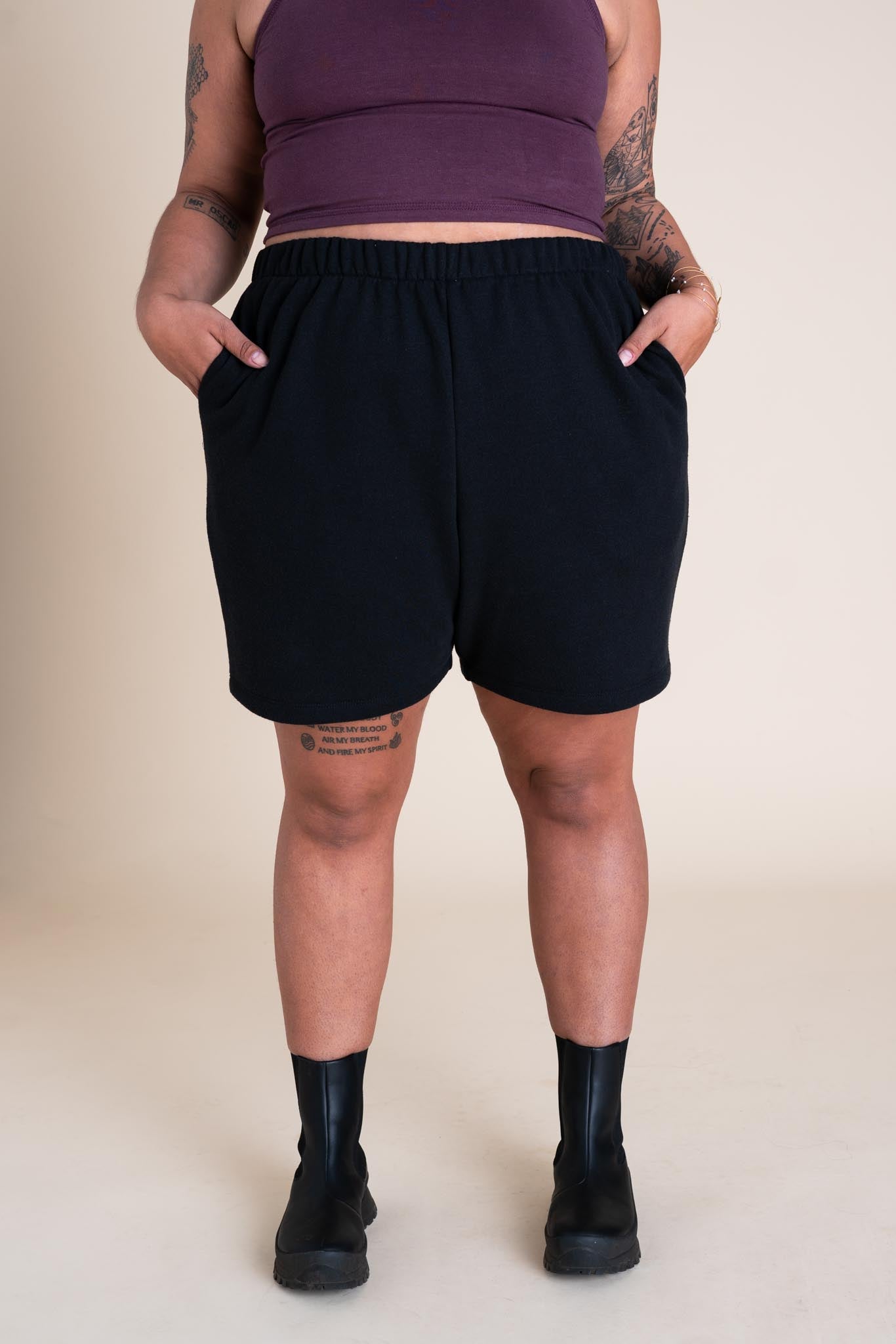 EveryBODY Shorts in Black