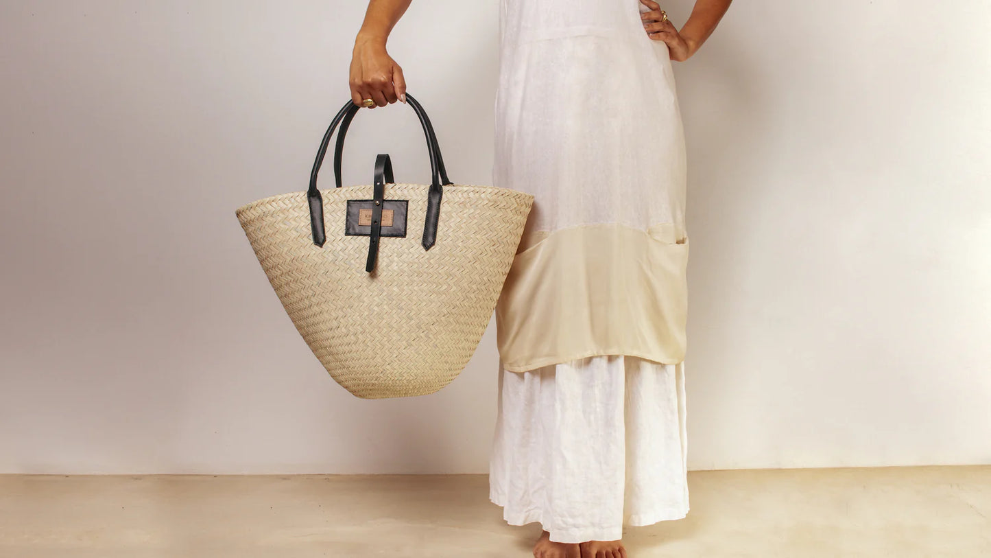 Weekend Women's Palm Cone Tote Bag