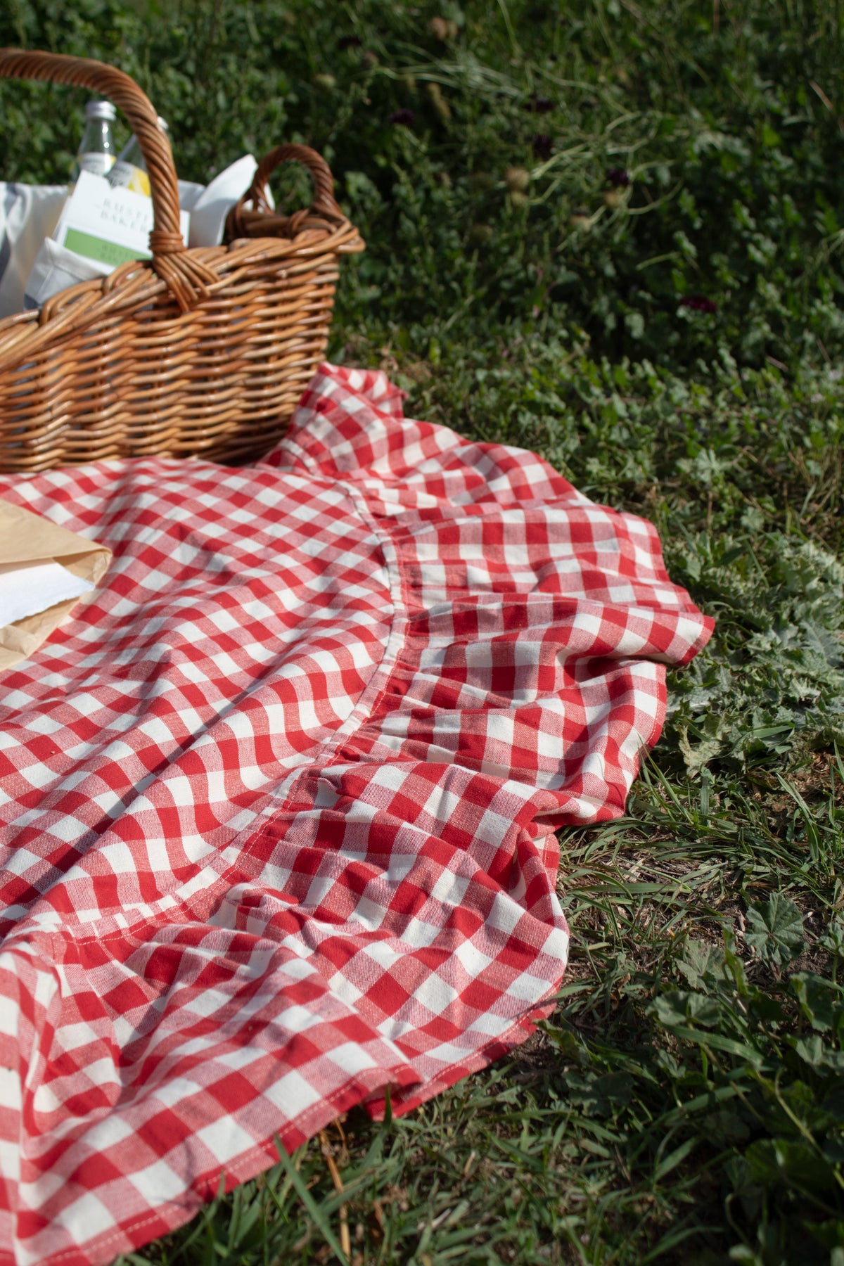 Ember Ruffled Gingham Tablecloth