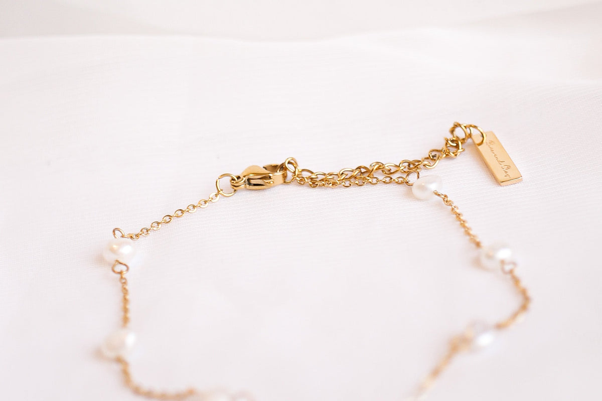 Evelynn Anklet in Freshwater Pearl