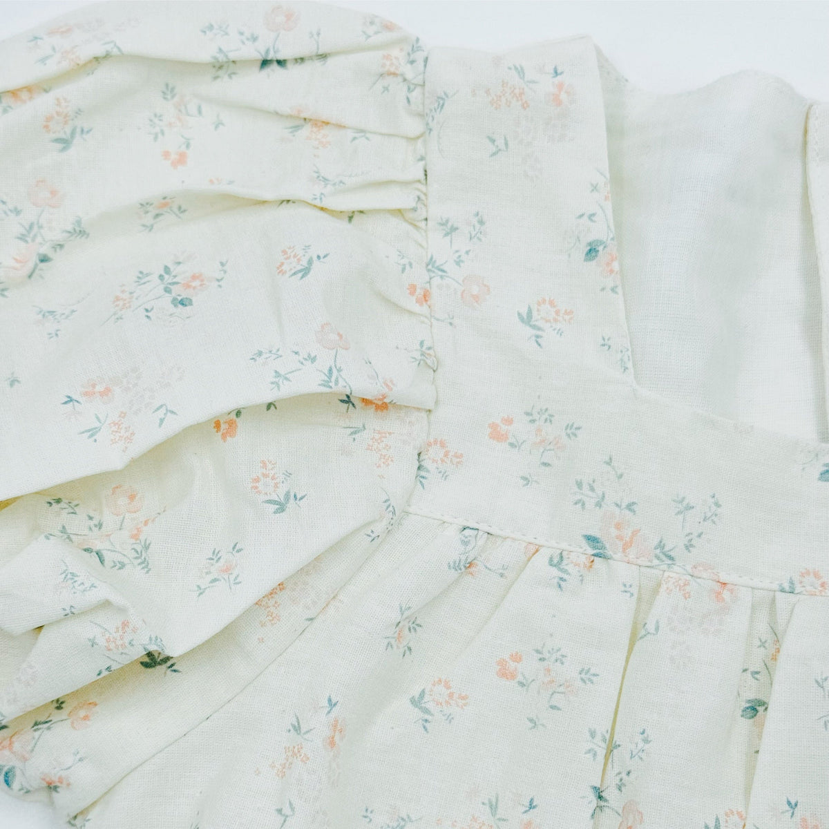 Ruffle Hem Weekend Dress-Cottage Floral - Osadia Concept Store