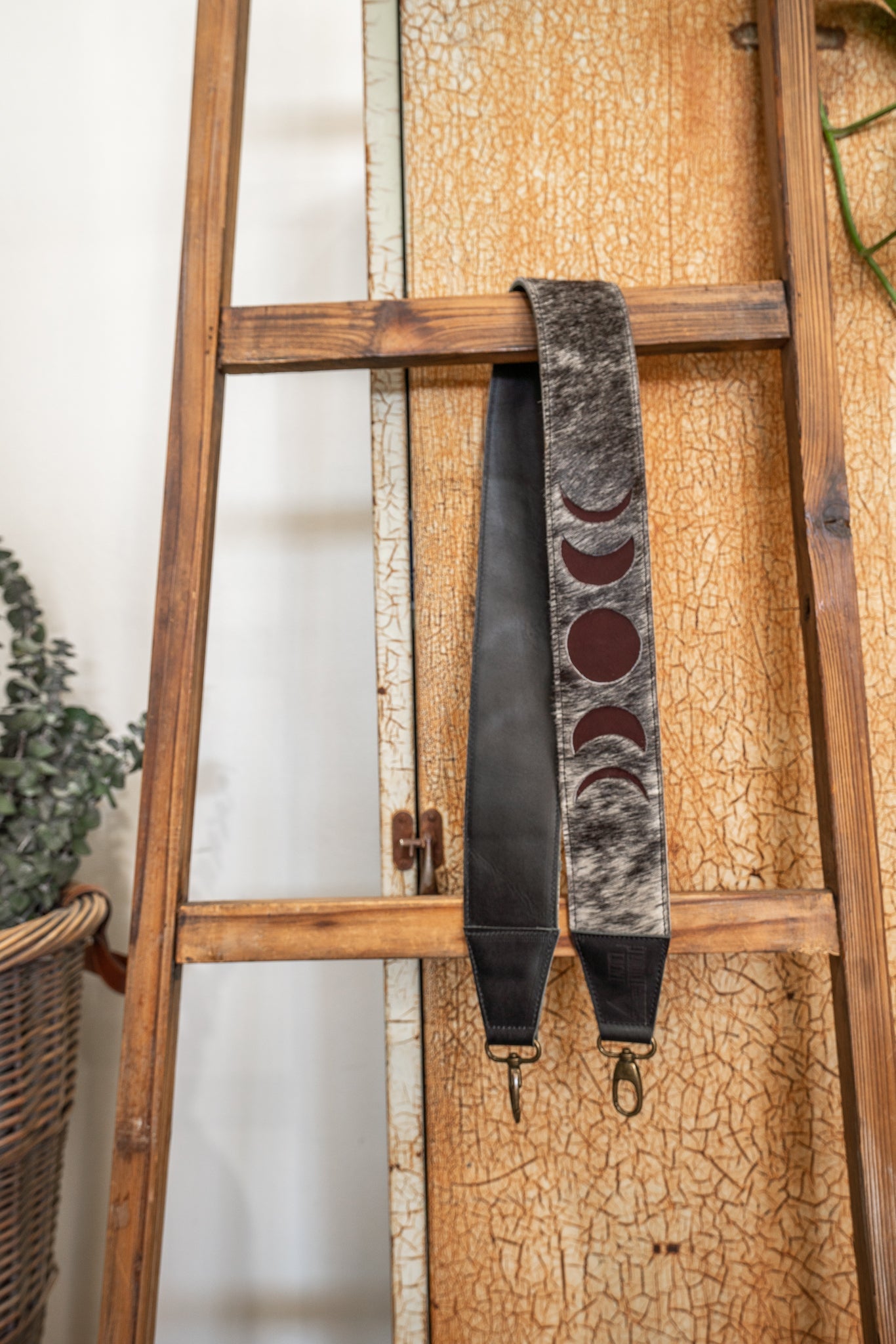 Moon Phase Strap - Black/Maroon