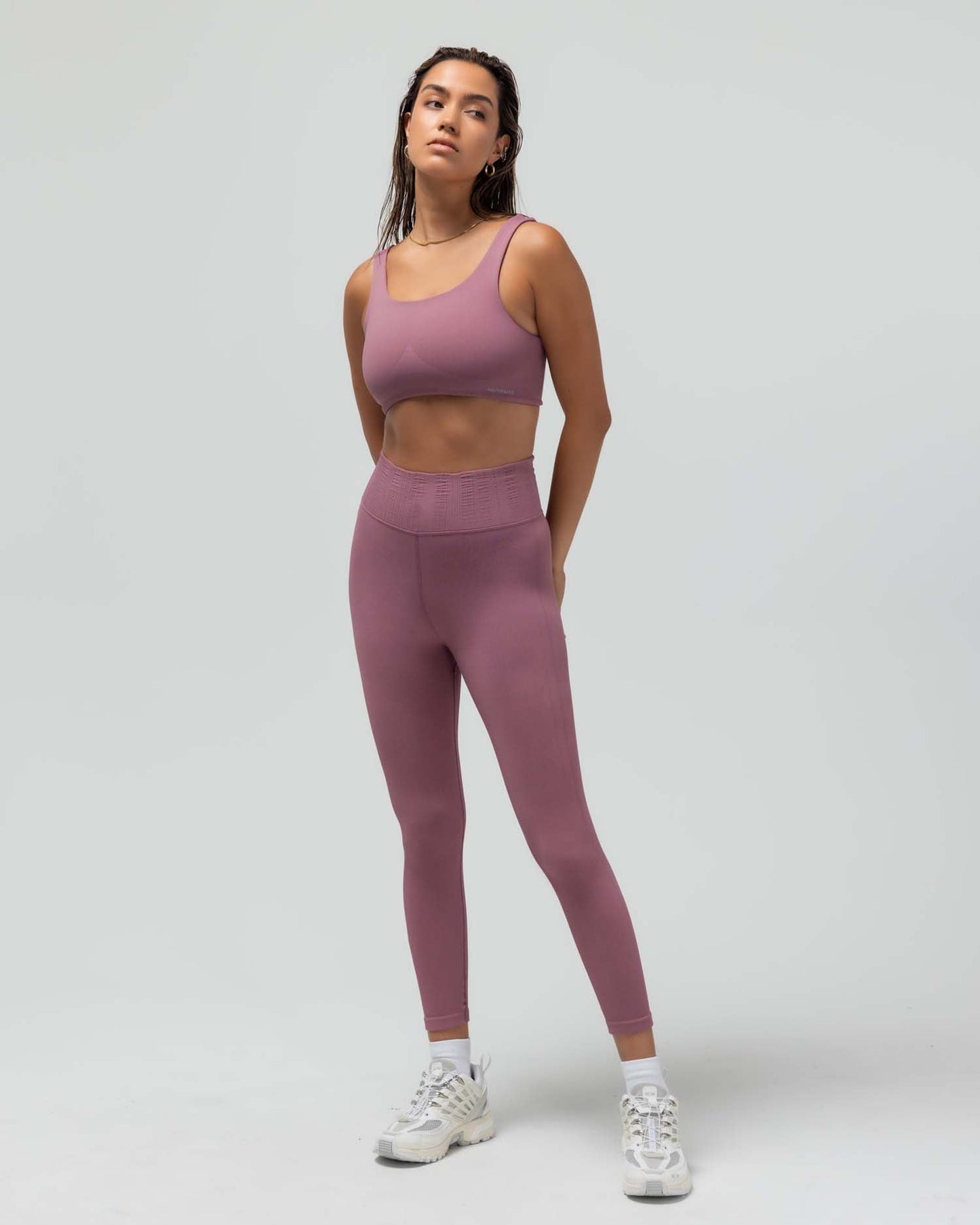 THE RIBBED LEGGING