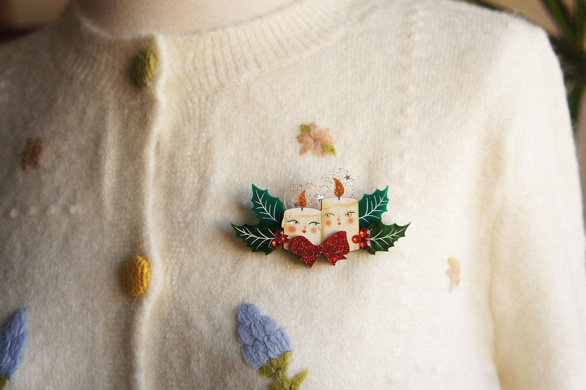Christmas Candle Couple Brooch by Laliblue