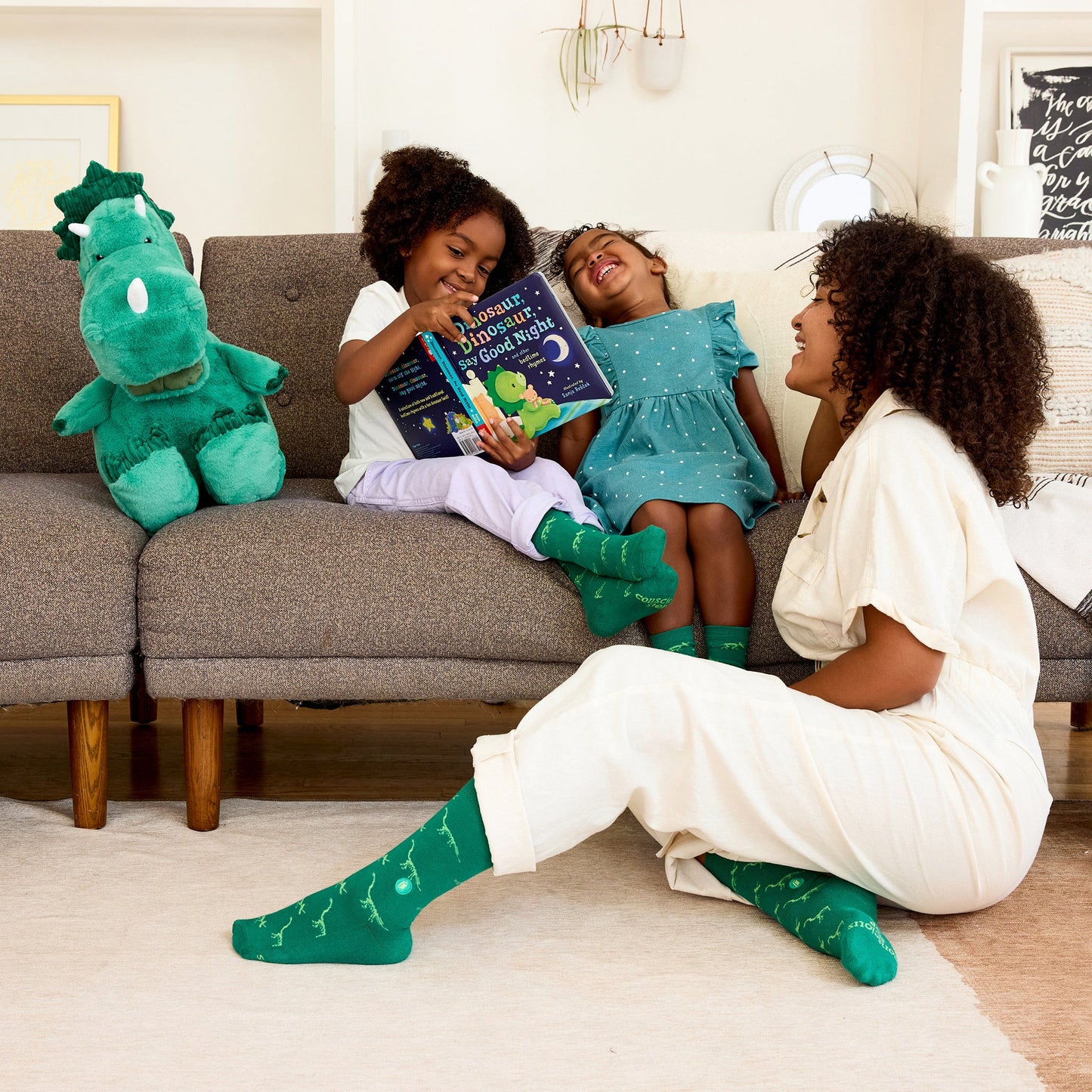 Kids Socks that Give Books - Osadia Concept Store