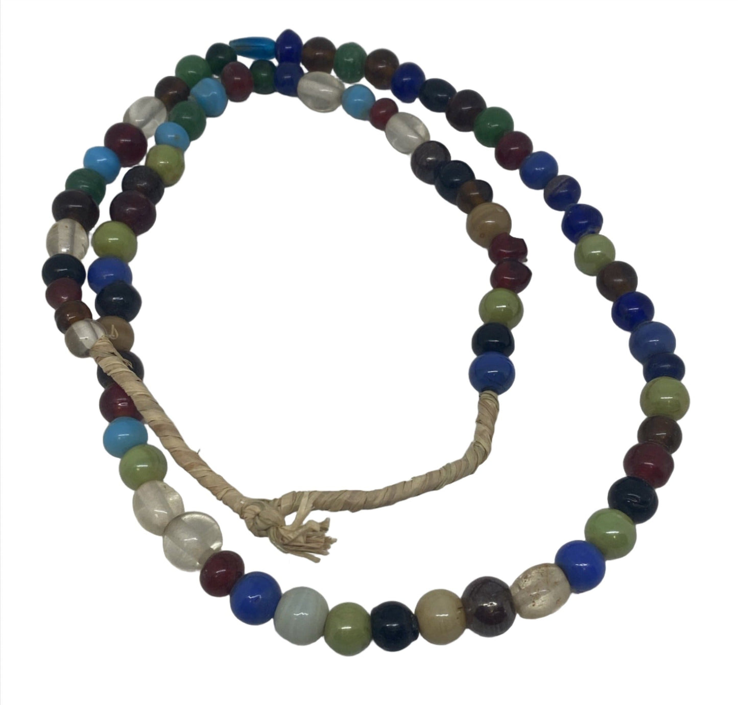 Glass bead strand