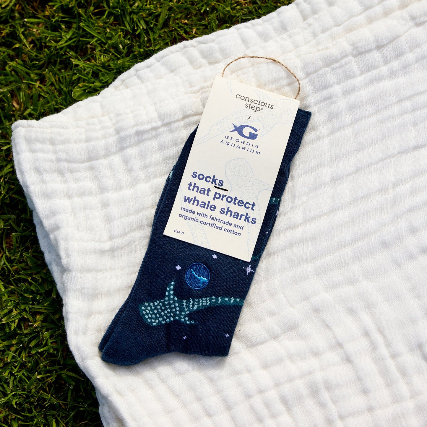 Socks that Protect Whale Sharks - Osadia Concept Store