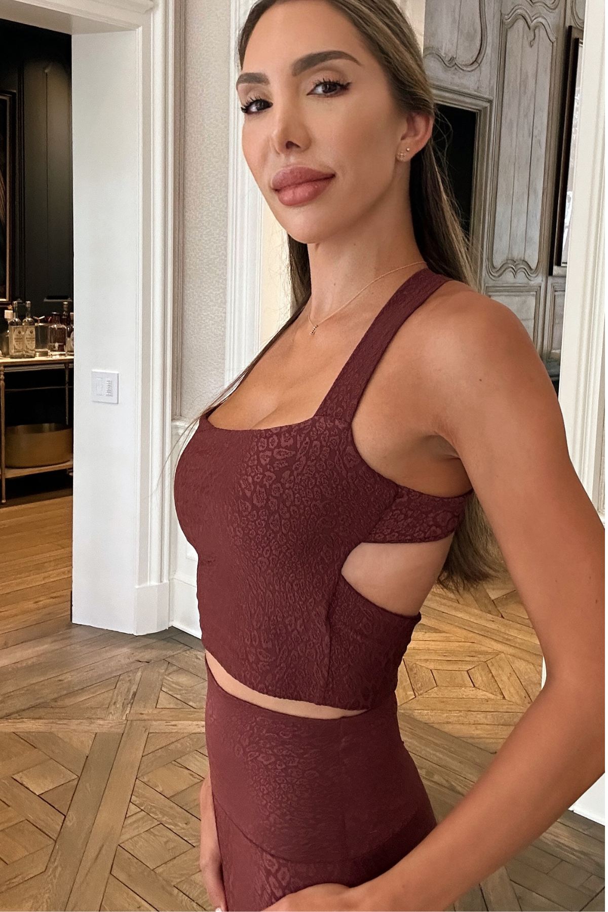 NATALIE BORDEAUX Activewear Crop Top