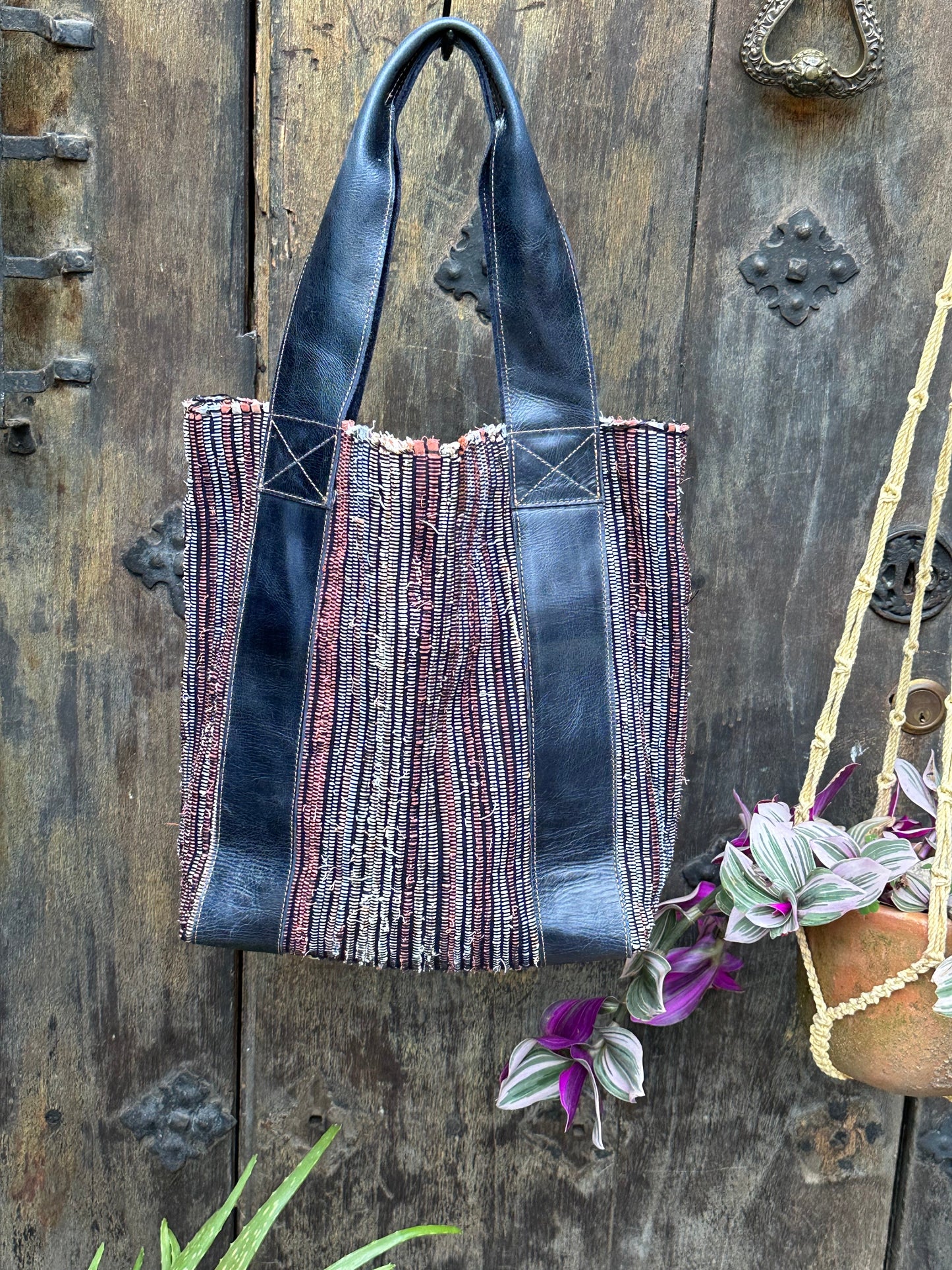 Wanderer Tote - Woven and Navy