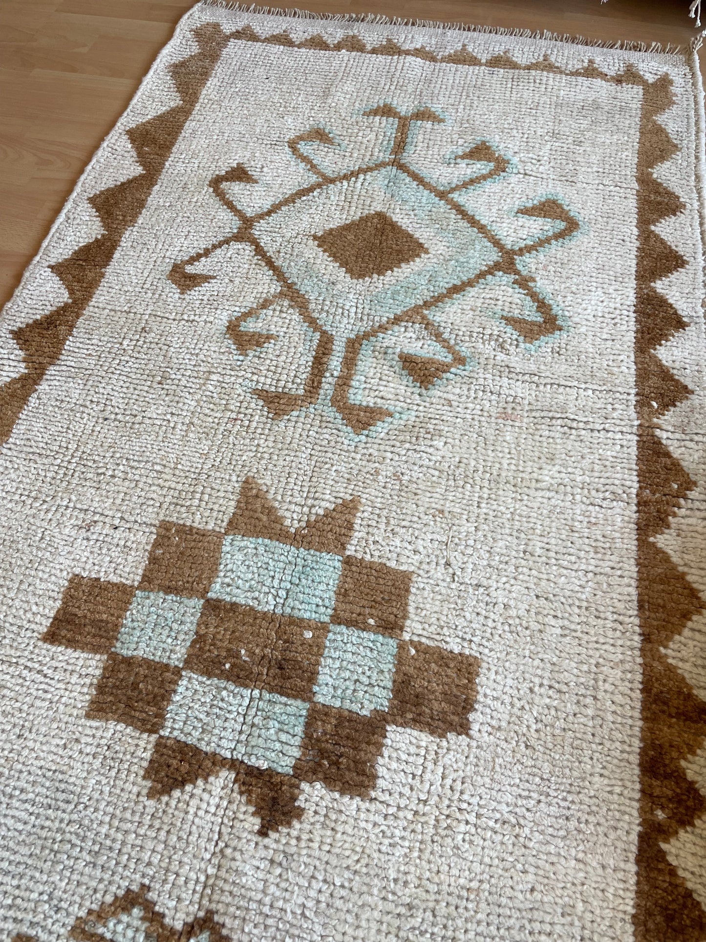No. 1105 Vintage Herki Runner 3'2” x 11’5”