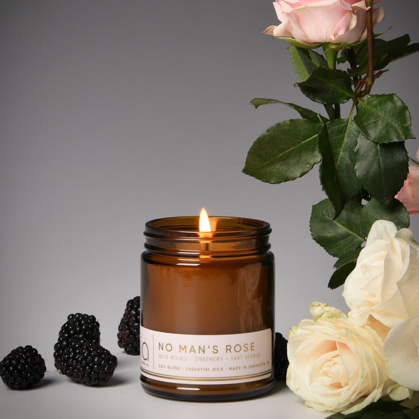 No Man's Rose Soy Blend Candle - Dewy Rose, Black Currant & Moss