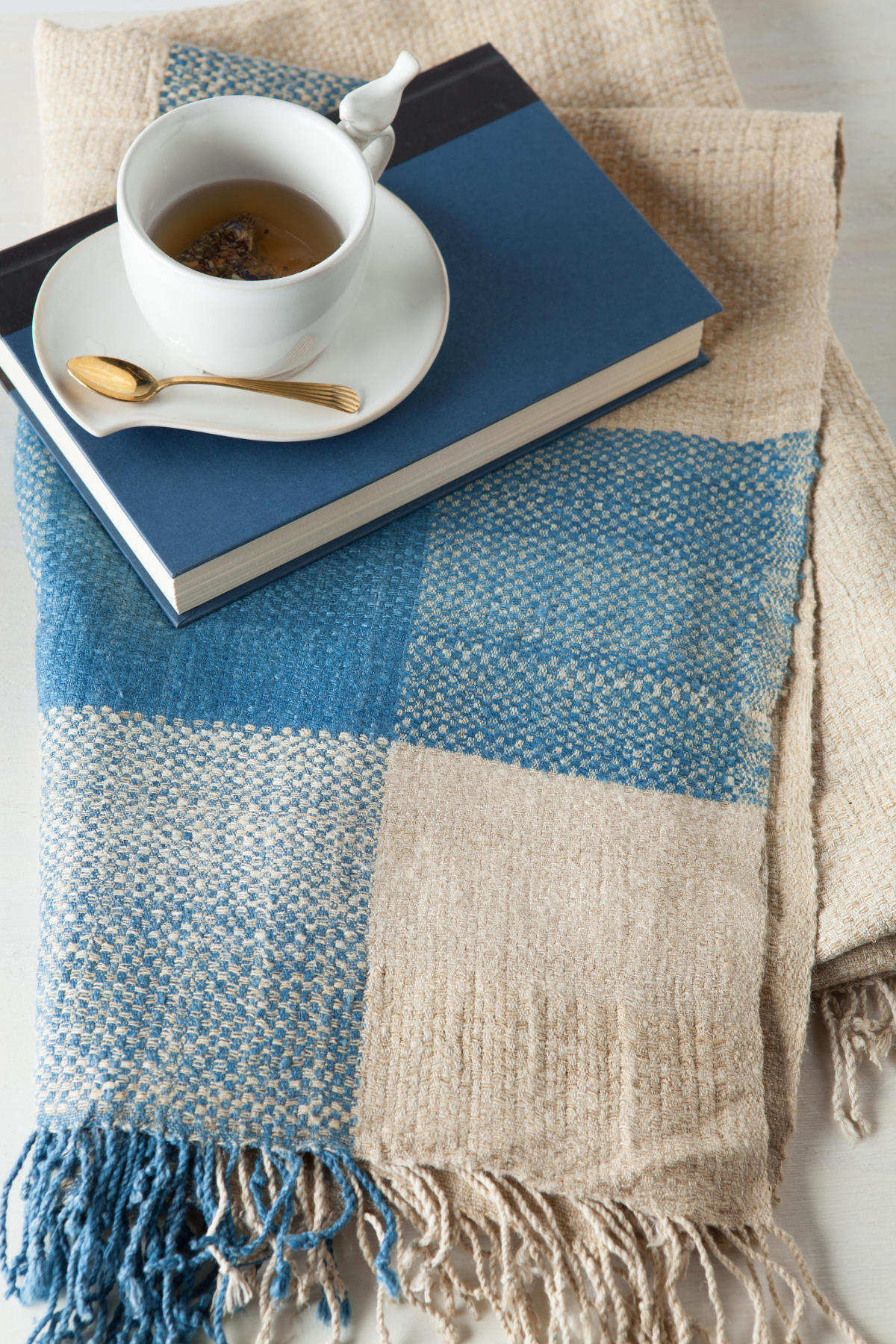 BORDER Handwoven Cruelty-free Silk Throw – Fair Trade – Artisan Made