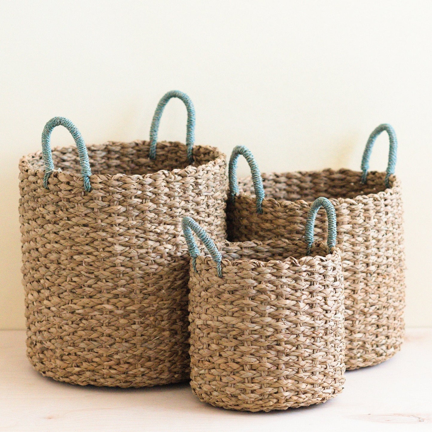 S/3 Seagrass Woven Baskets with Sky Blue Handle