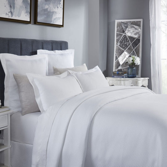 Retro Honeycomb Matelasse Coverlet