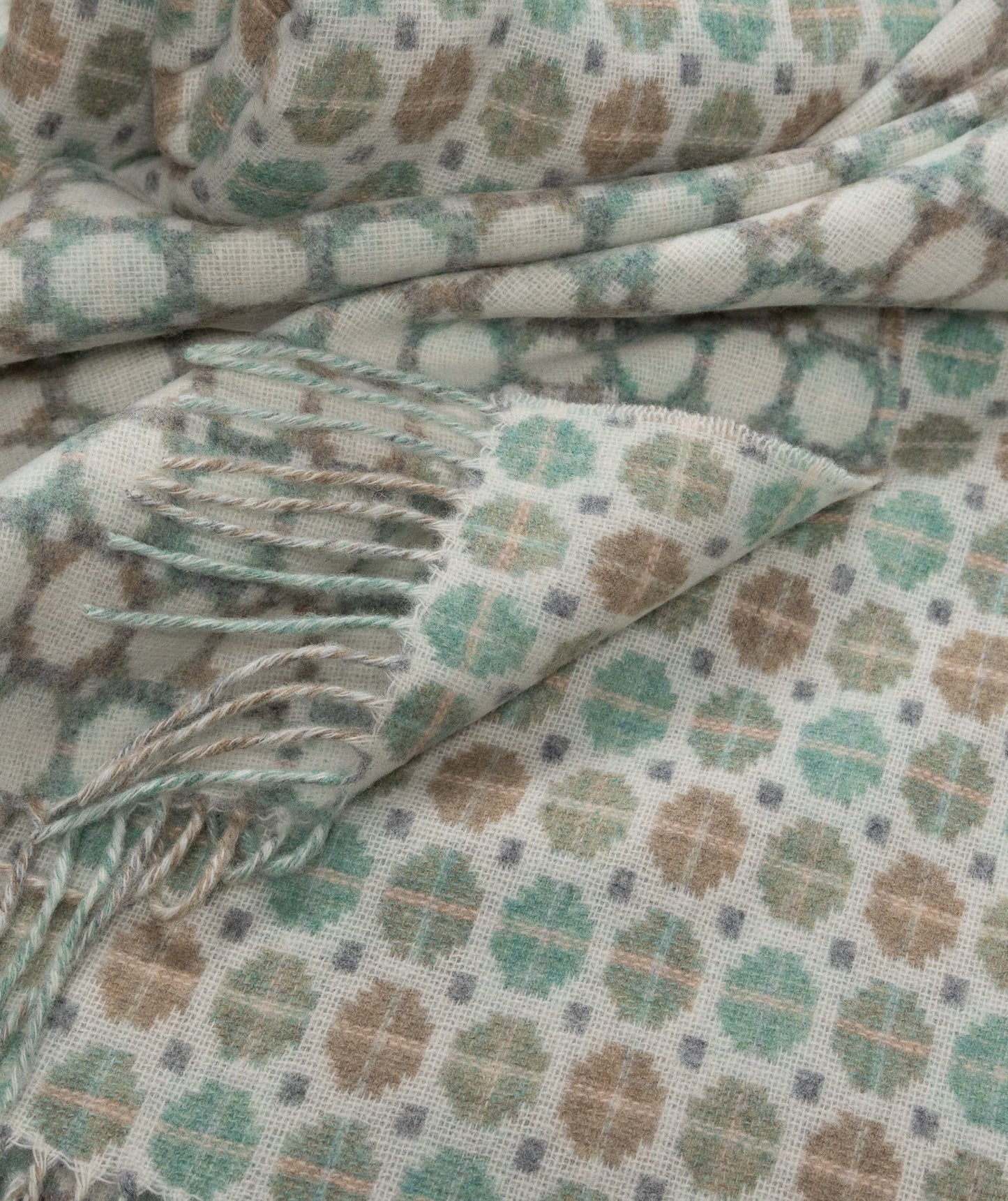 Southampton Home Merino Wool Medallion (Mint) - Osadia Concept Store