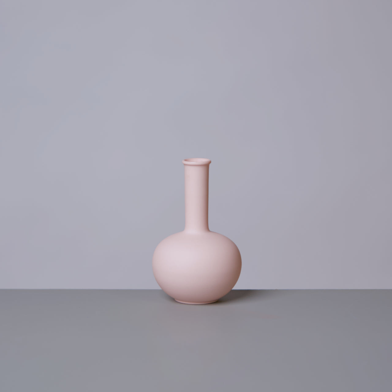 Matte Porcelain Mini Beauty Vase - Osadia Concept Store