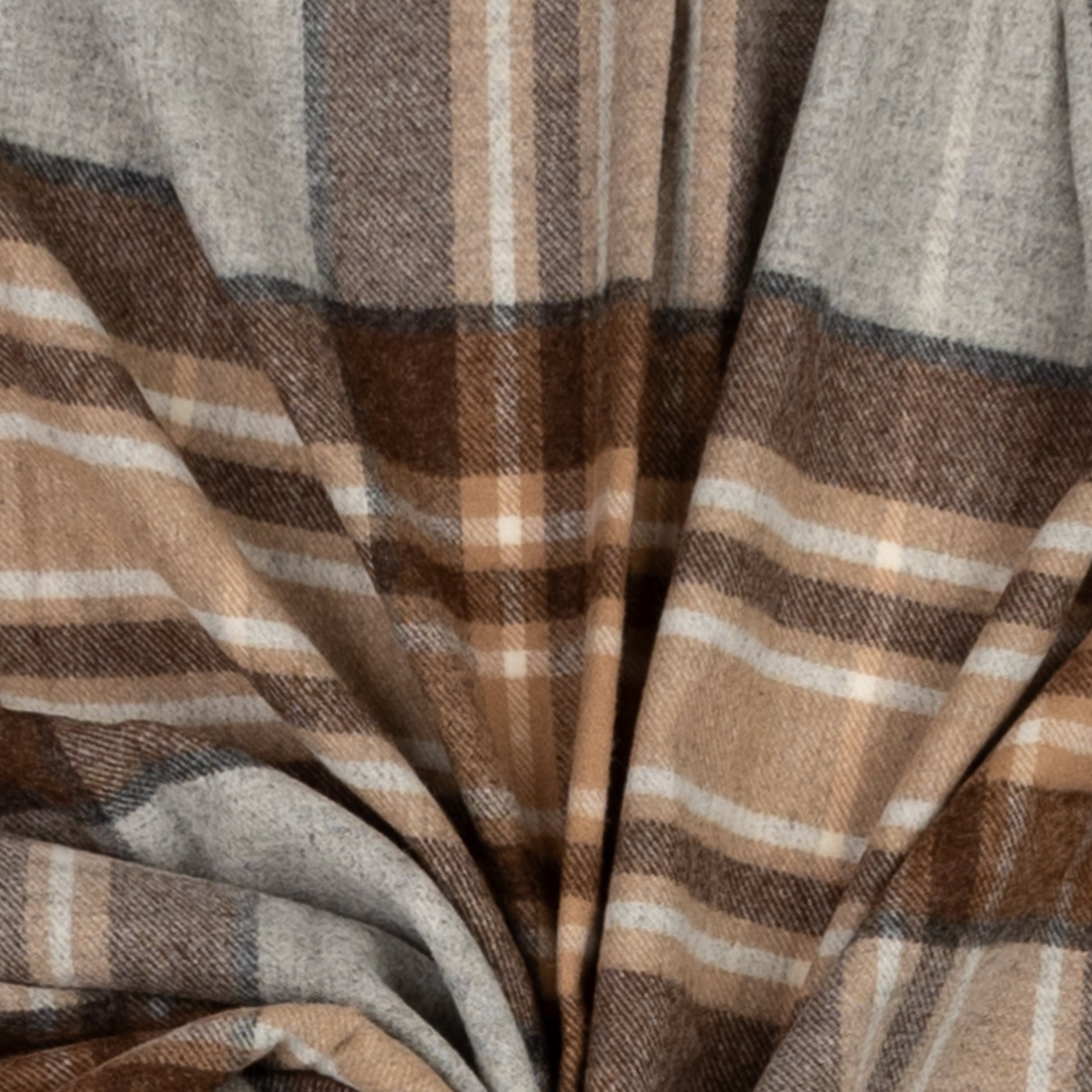 Highland Tweeds Shetland Lambswool Throw (McKellar) - Osadia Concept Store