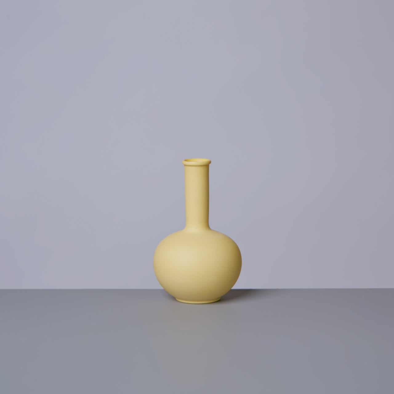 Matte Porcelain Mini Beauty Vase - Osadia Concept Store