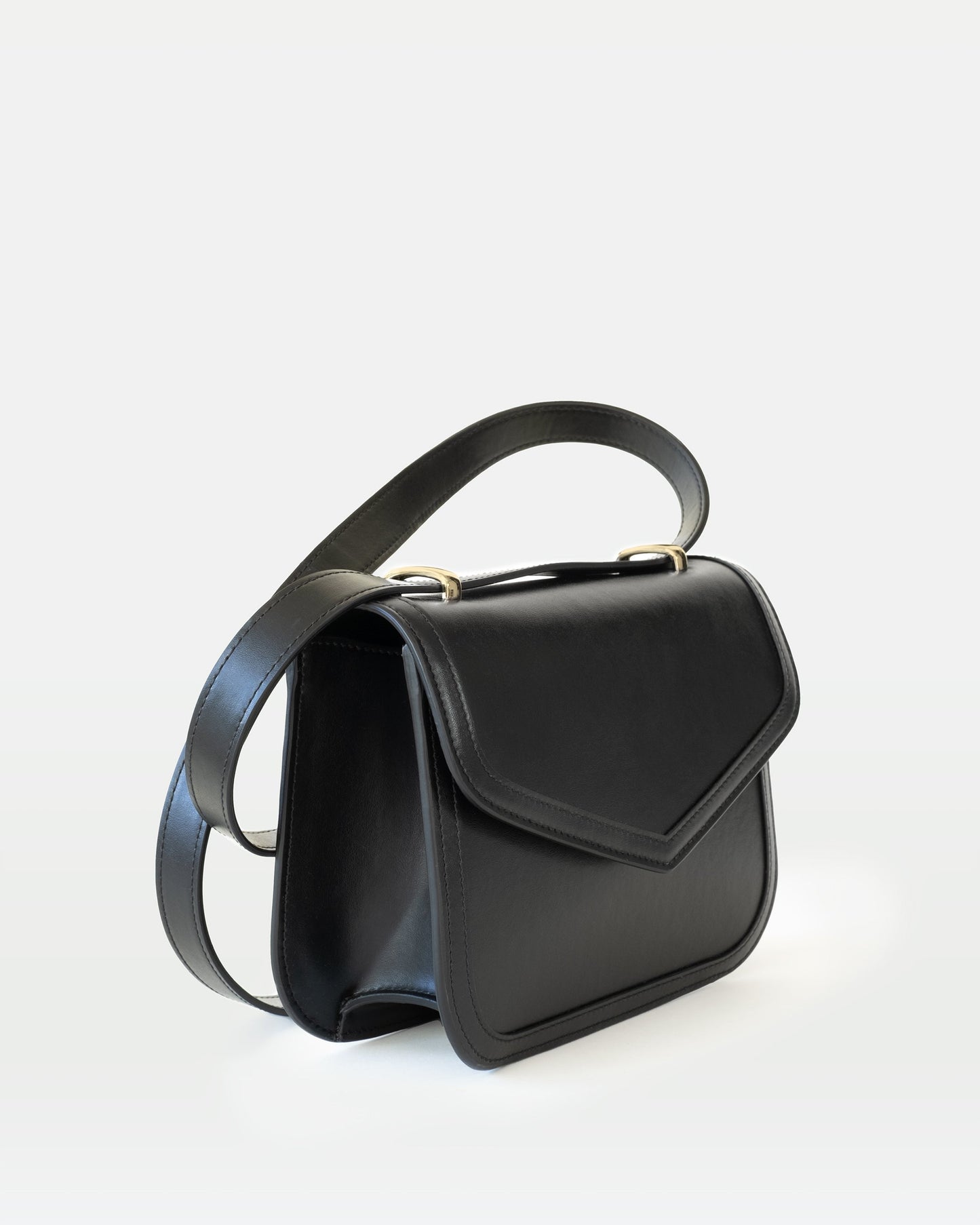 MODHER Maya Crossbody – Mirum® Edition