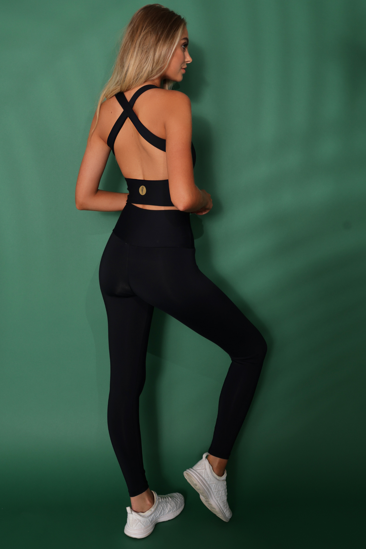 NATALIE BLACK Activewear Crop Top
