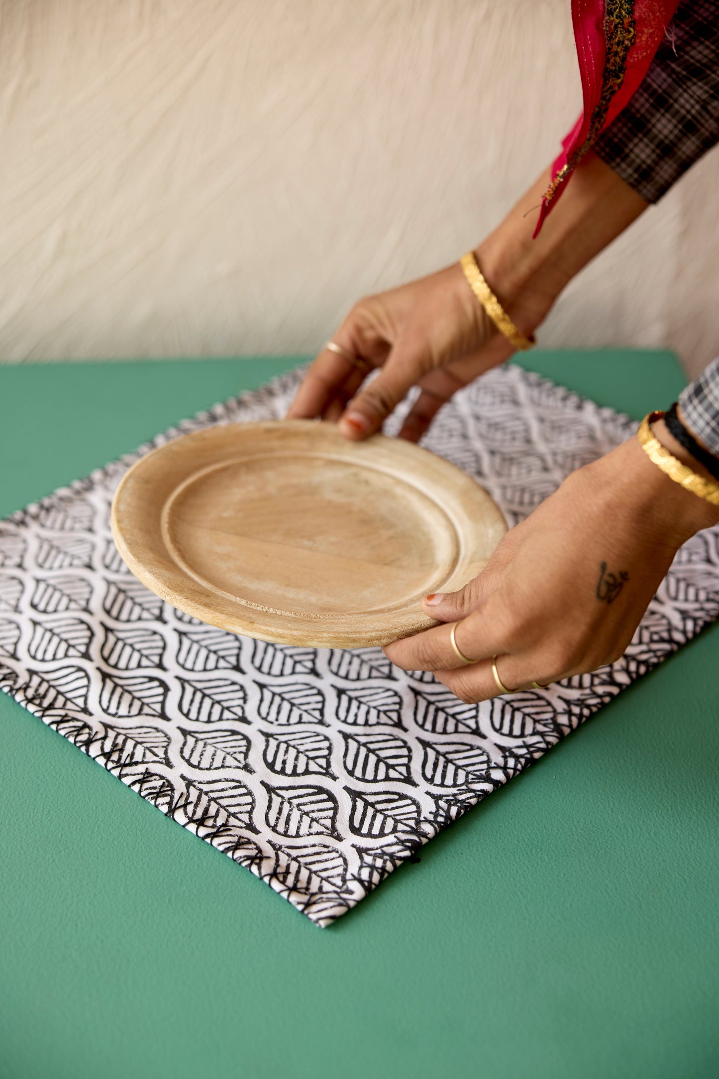 Leaf Motif Placemat Set