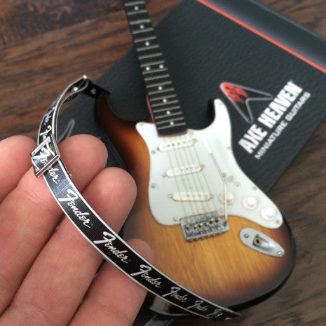 FENDER™ Logo Mini Model Guitar Strap - Classic Black - Osadia Concept Store