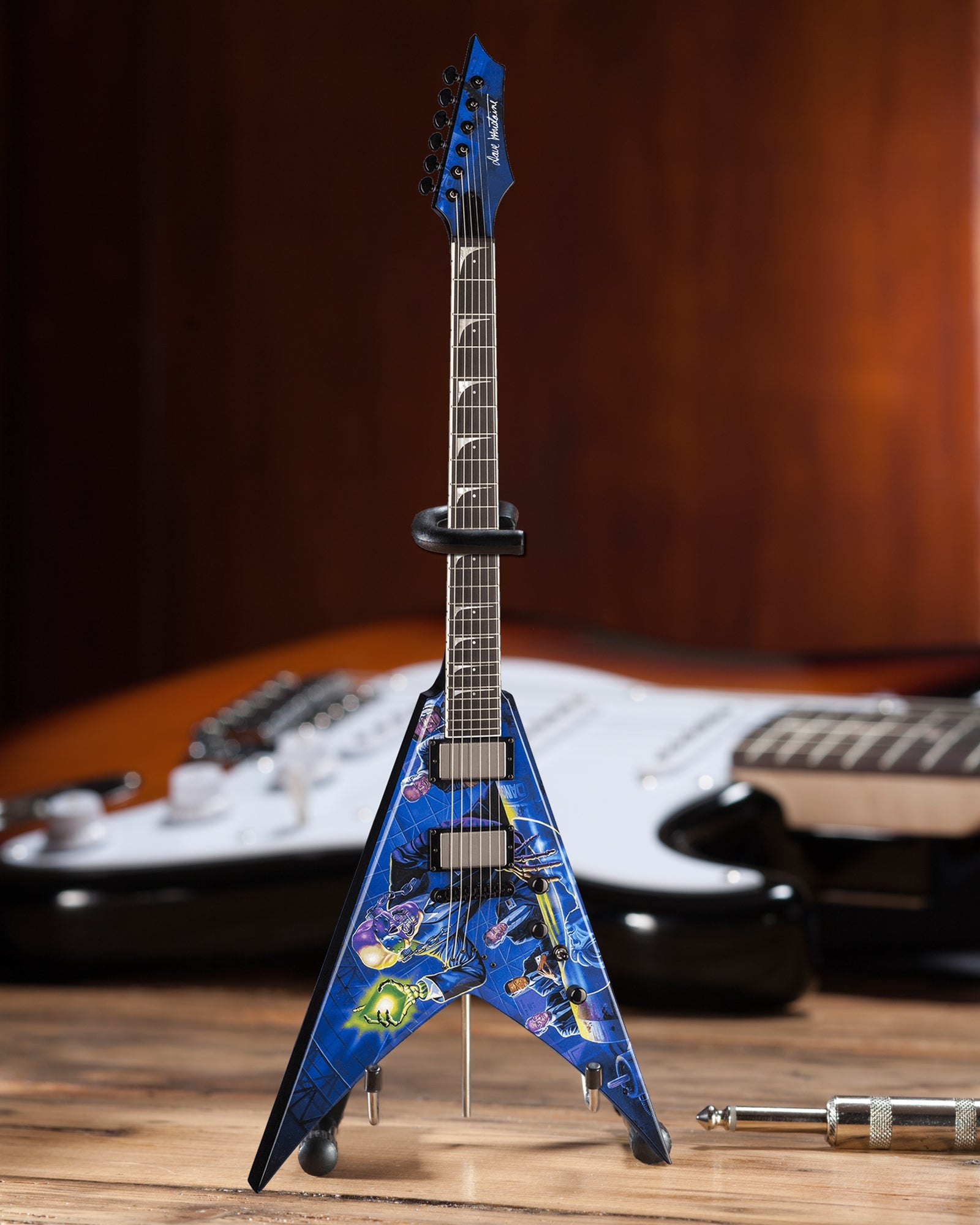 Licensed MEGADETH - Dave Mustaine Signature V Rust In Peace Mini Guitar - Osadia Concept Store