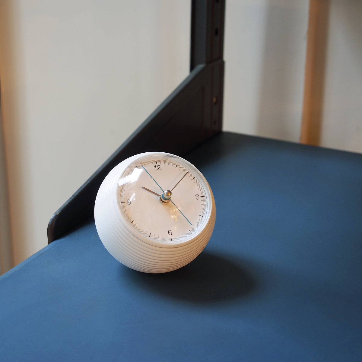 Lemnos The Earth Desk Clock