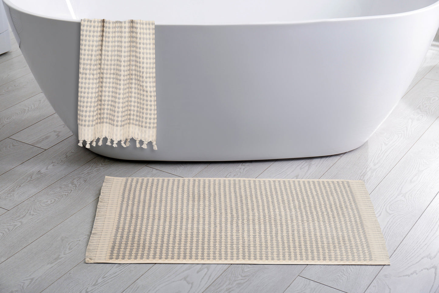 Dots Bath Mat