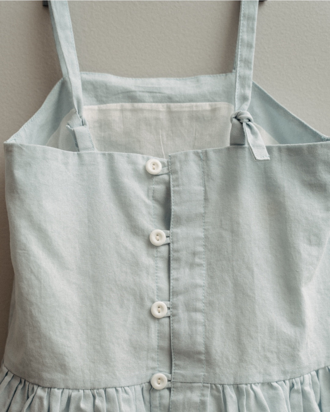 Hikari Pintuck Dress- Bleues