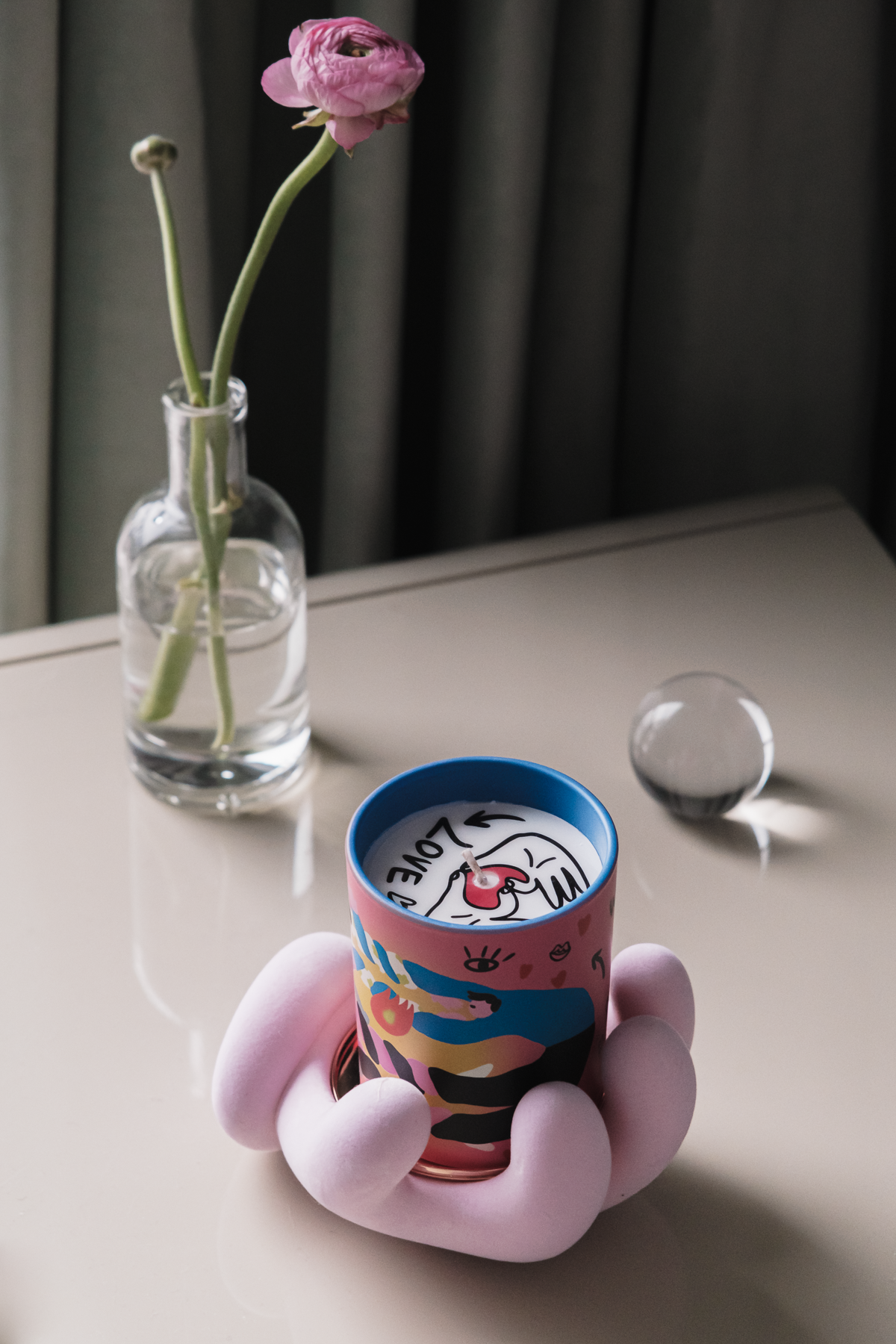 "Hold on Tight" - Raspberry Scented Candle (Limited Edition, 200g Candle + Palm)