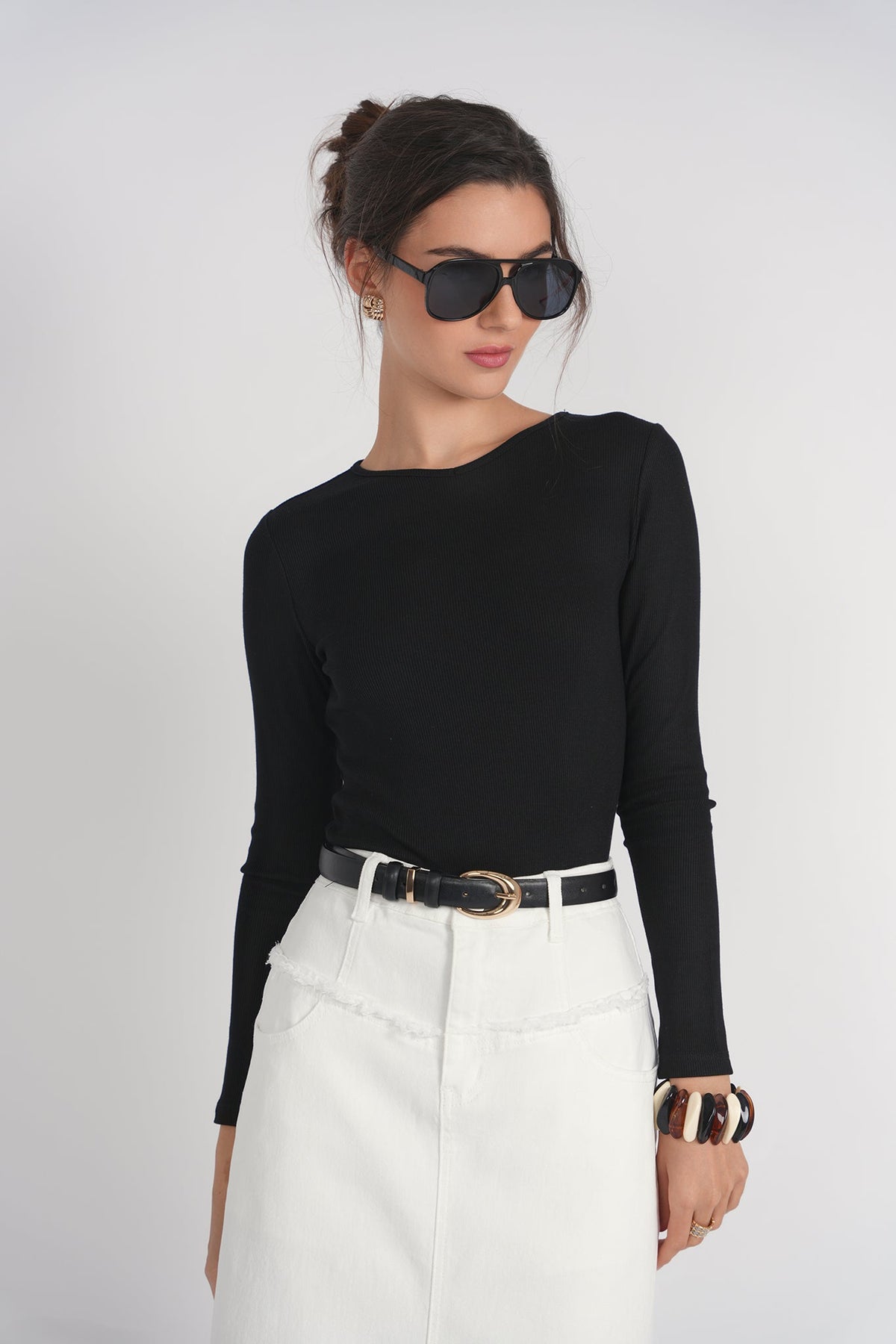 Long Sleeve Ribbed V Neck Tee- Black