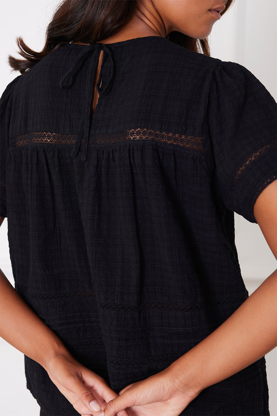 Dawn Tee in Black - Osadia Concept Store