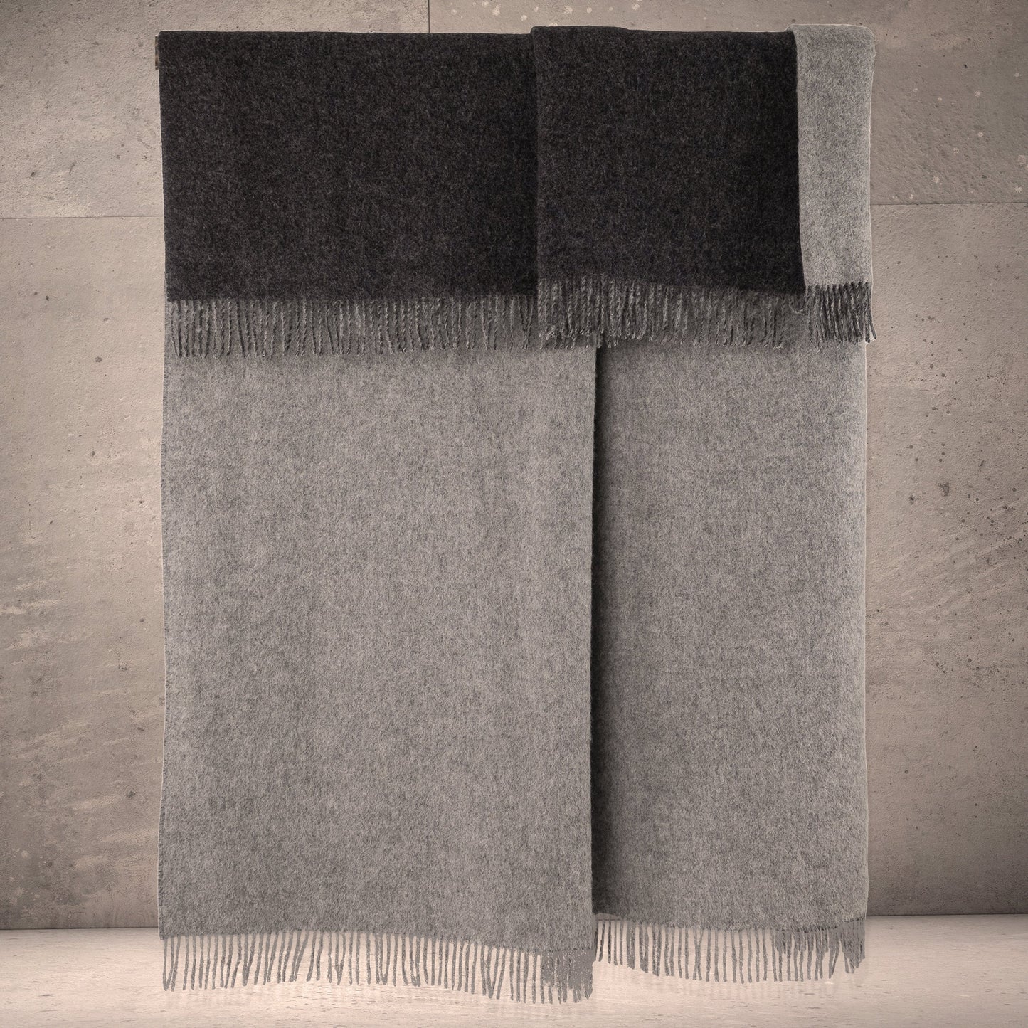 Highland Tweeds Reversible Double Cloth Throw (Silver/Grey)