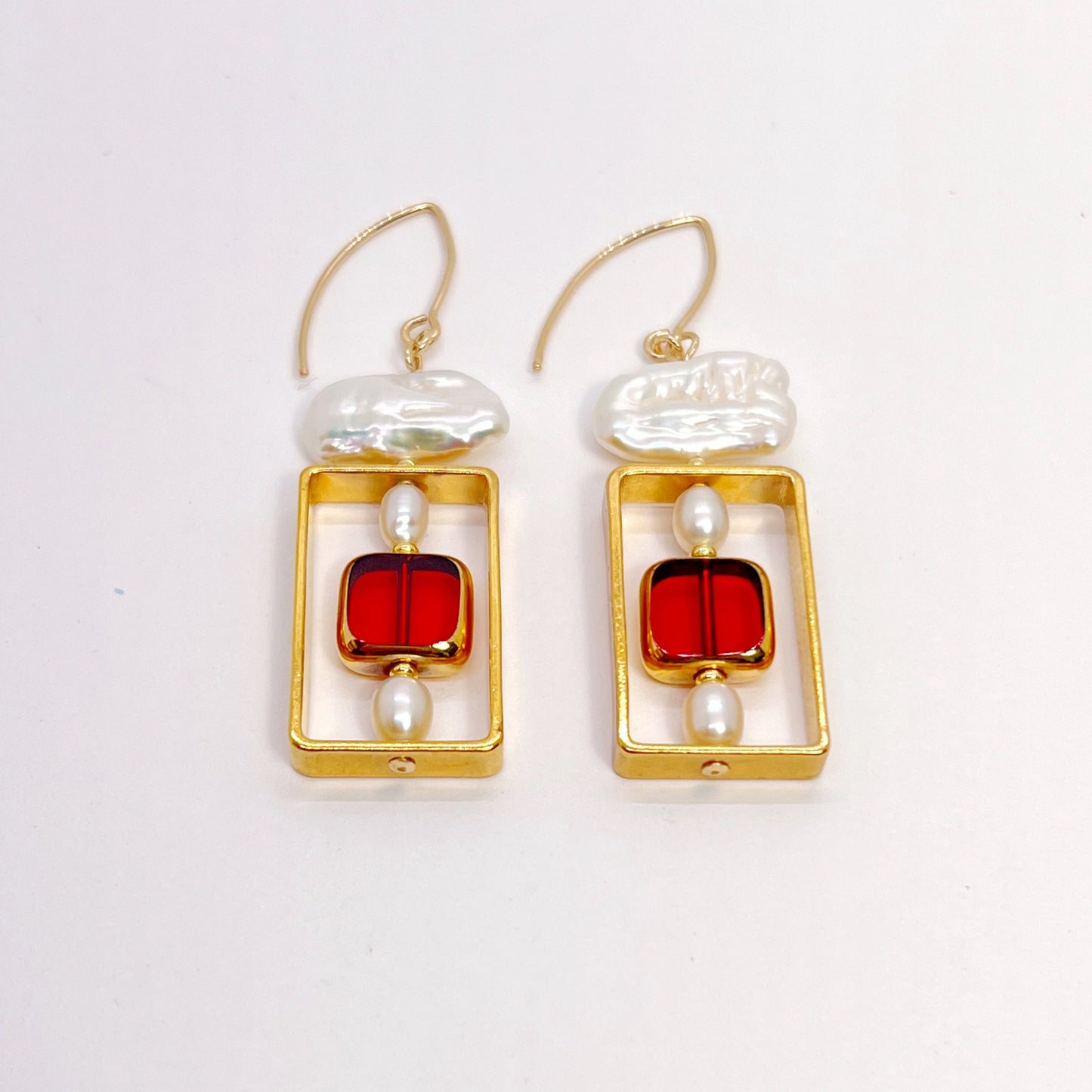 Art 2311E x Pearls Earrings