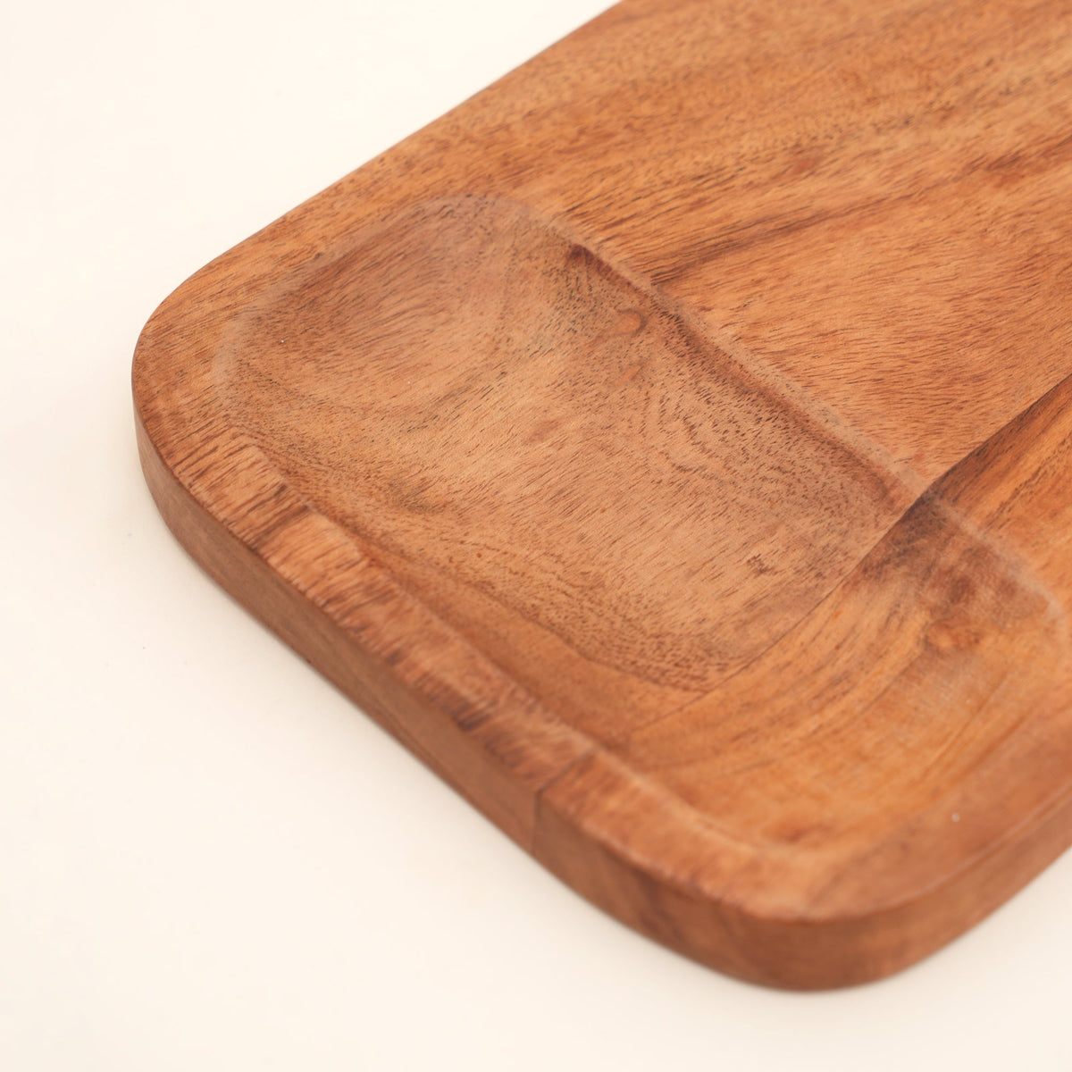 Handmade Acacia Wood Cutting Board with Handle, 7.75x12"