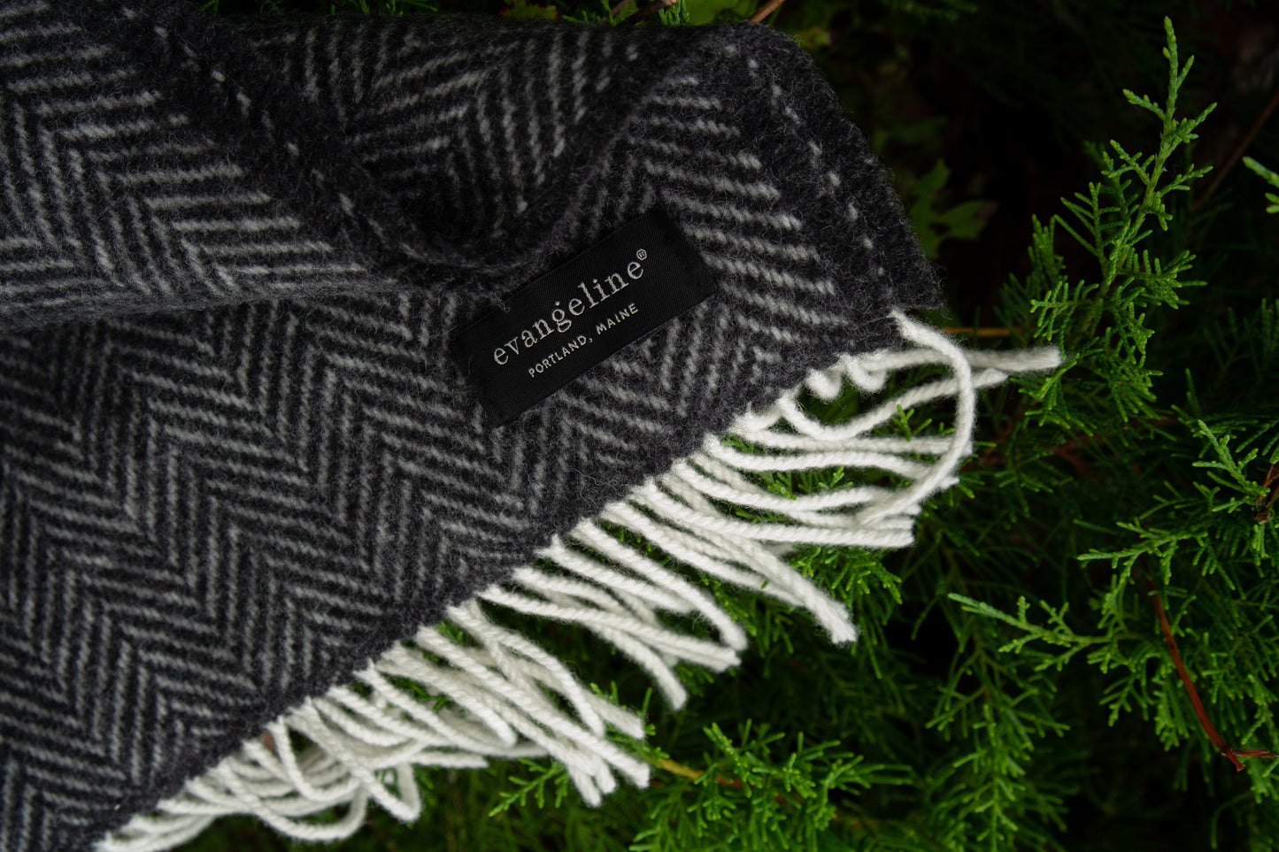 Herringbone w/ Cashmere Throws